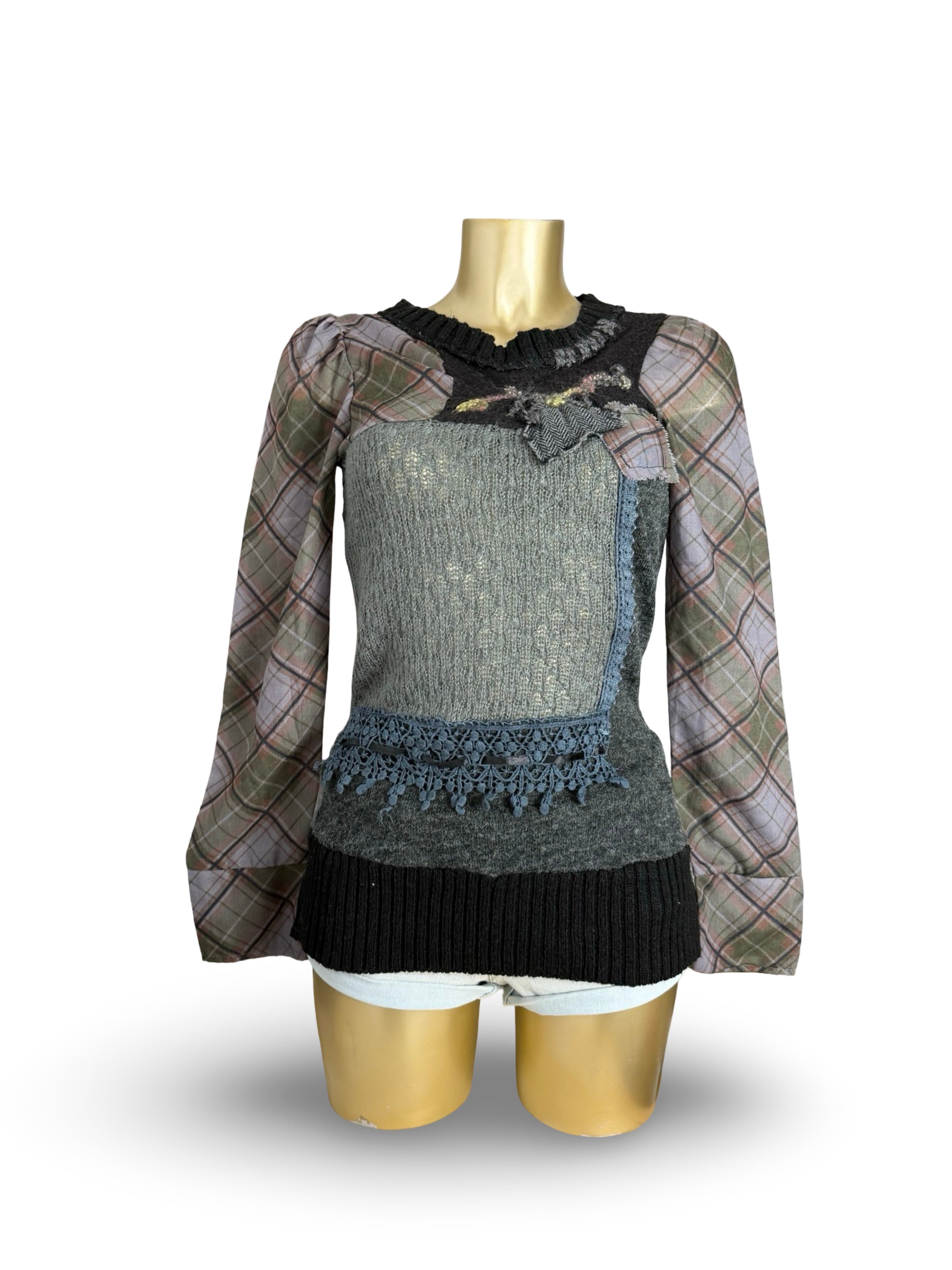 Black bi fabric mesh graphic jumper (M)