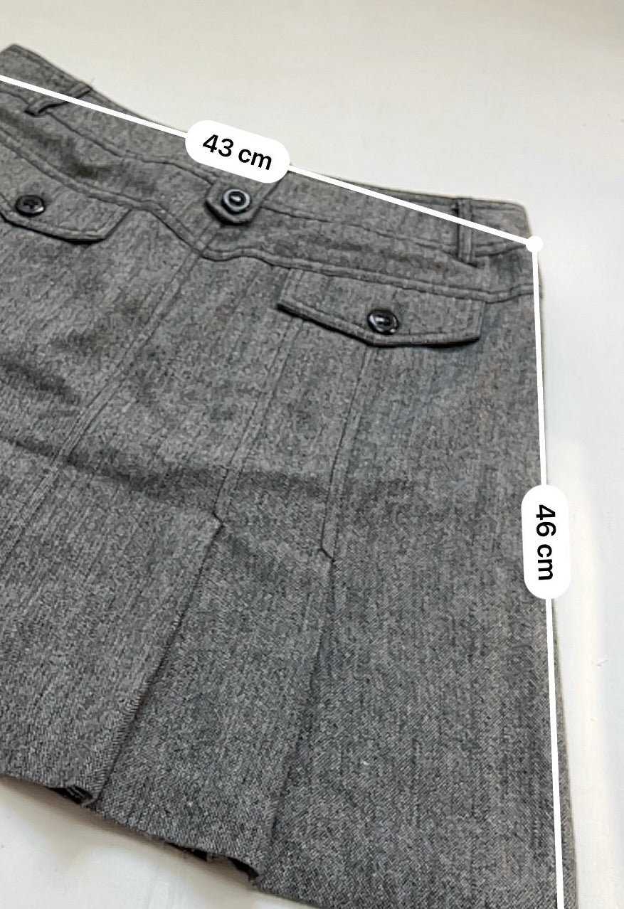 Grey pleated mid skirt (M)