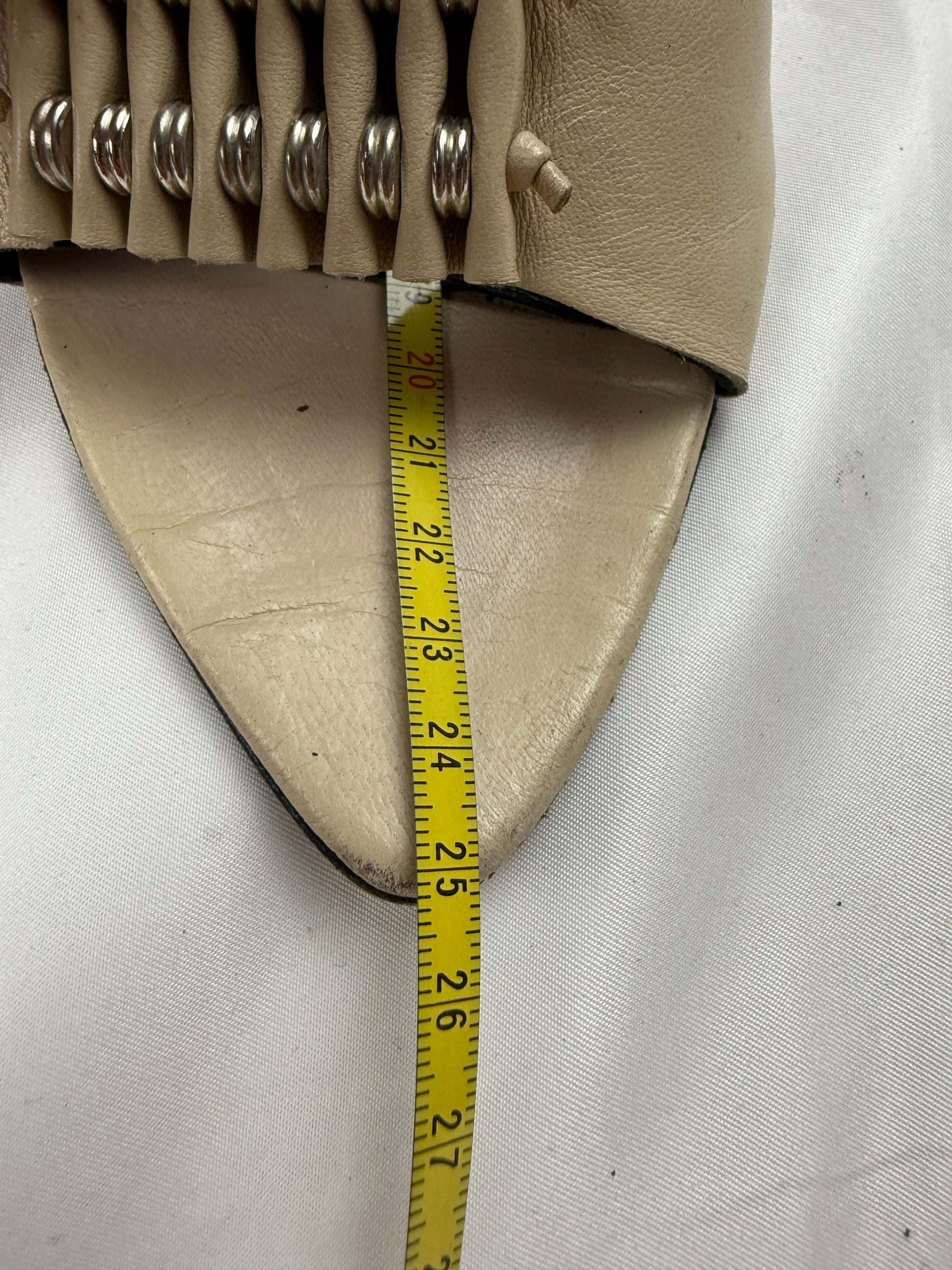 Beige real leather kitten heels (37.5)