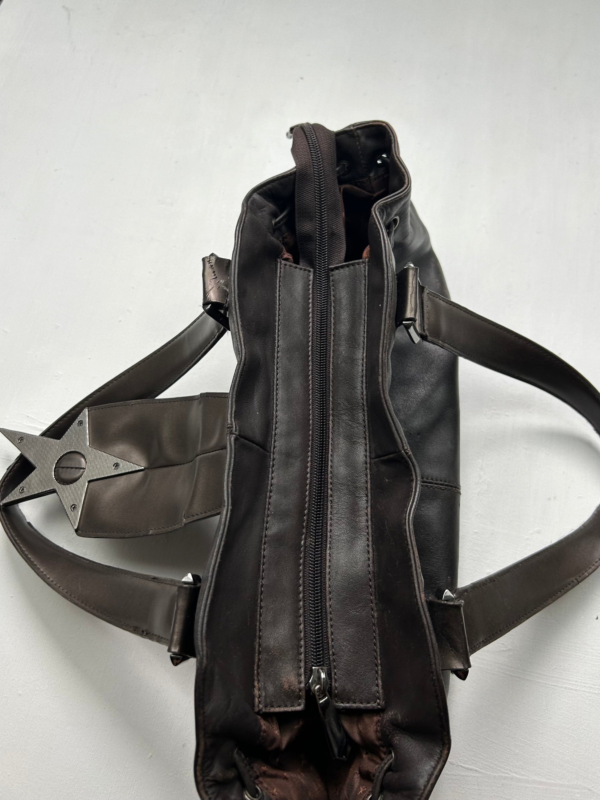 Brown star buckle shoulder bag (40 x16 cm)