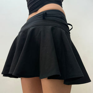 Black low rise mini pleated skirt (S)