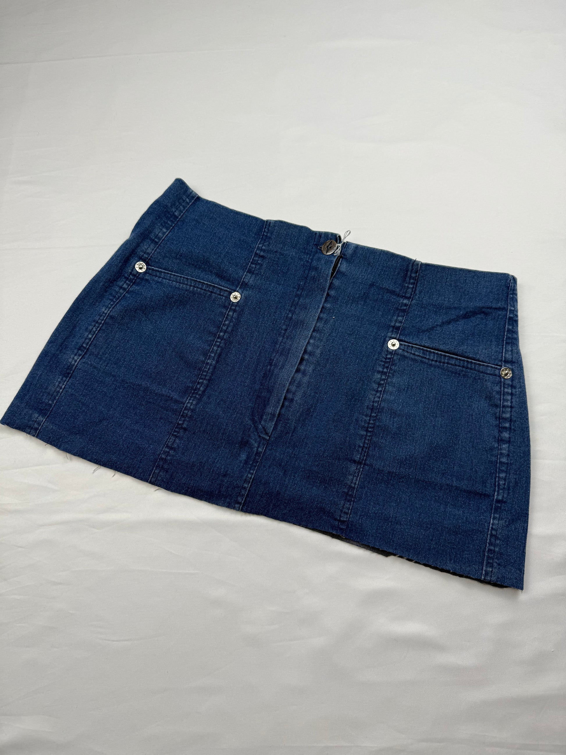 Navy denim super stretchy low rise mini skirt (S)