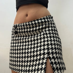 Black & white houndstooth low rise office mini skirt (S)