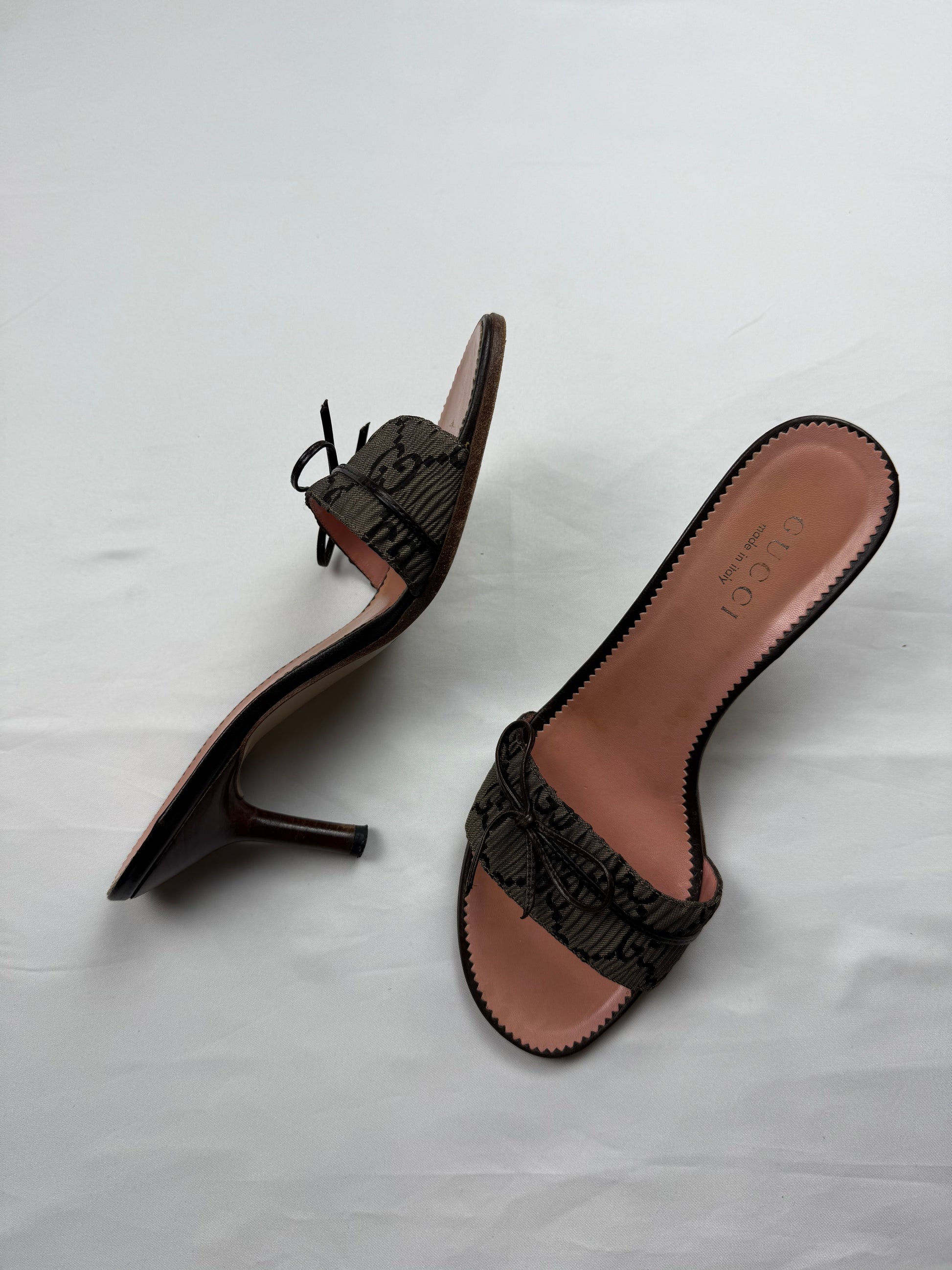 Brown monogram kitten heels mules (37.5)