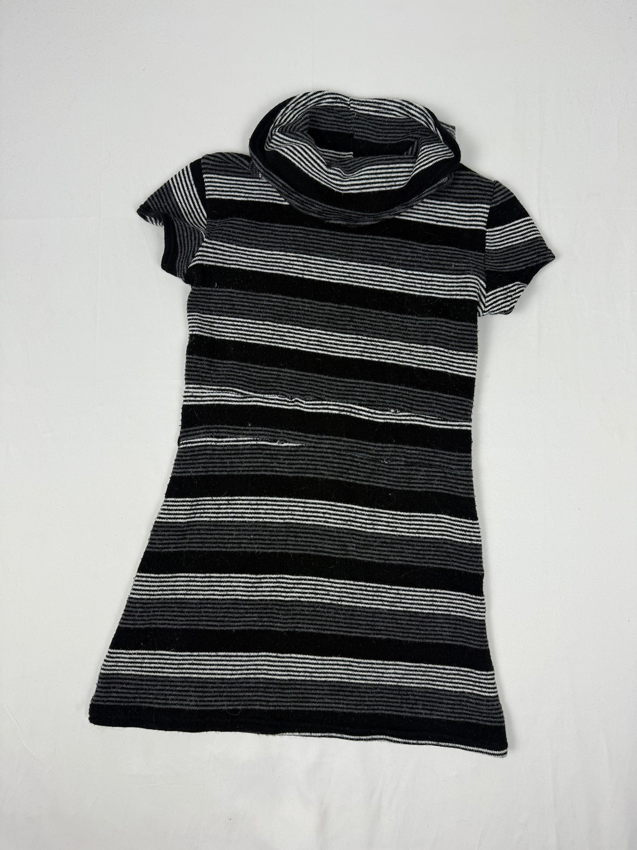 Black & grey striped turtleneck short sleeves dress (S)