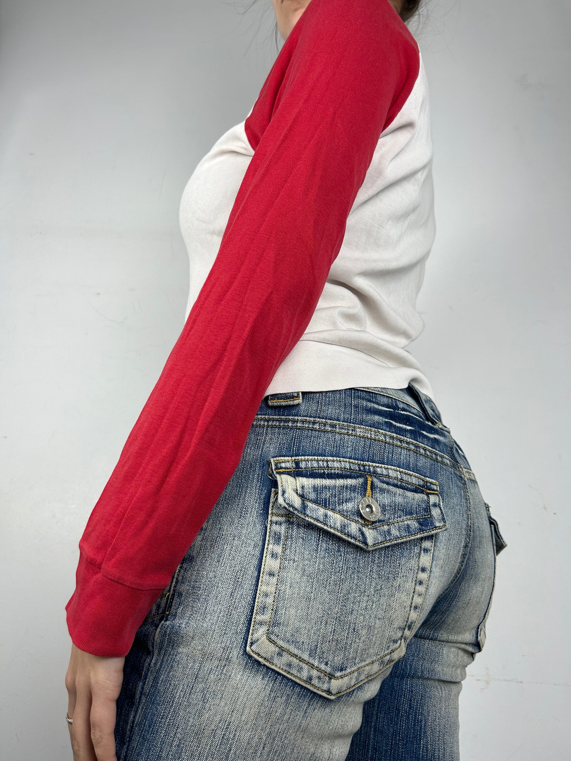 White & red zip up sweatshirt (M)