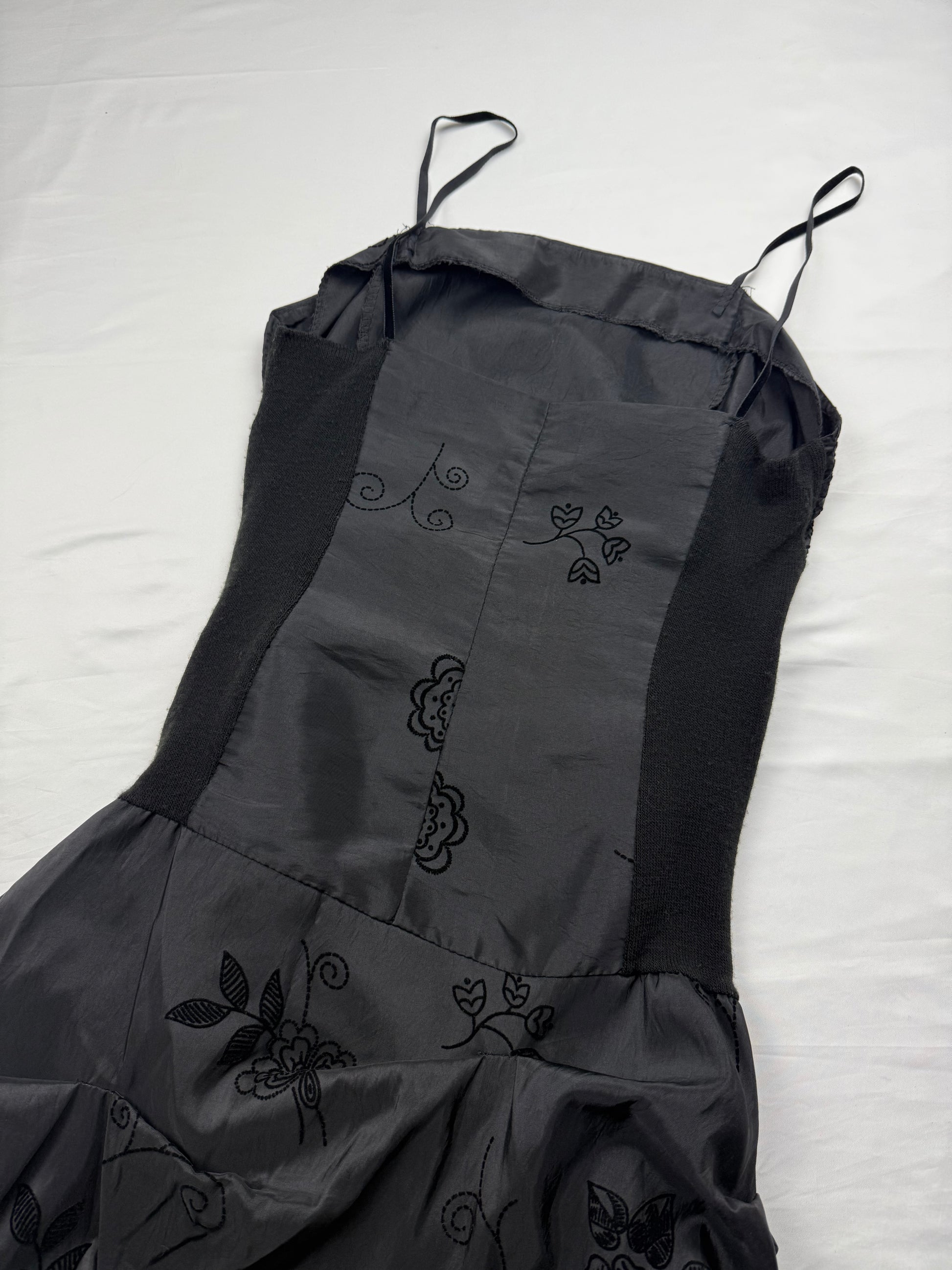 Black pleated night out maxi dress (S/M)