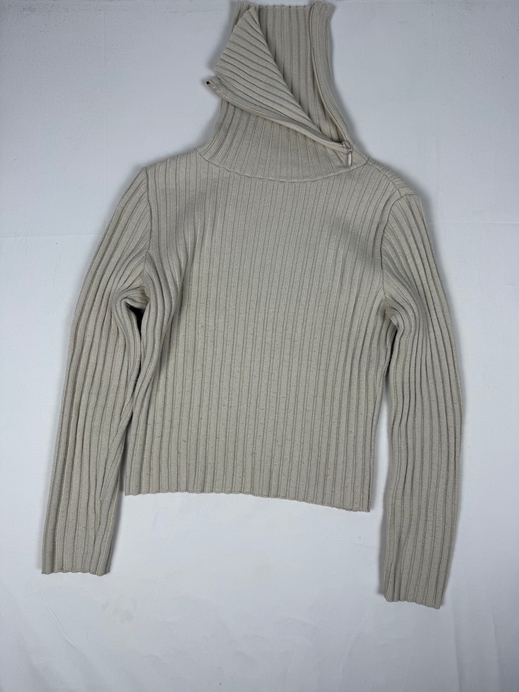 Beige ribbed turtleneck jumper (S/M)