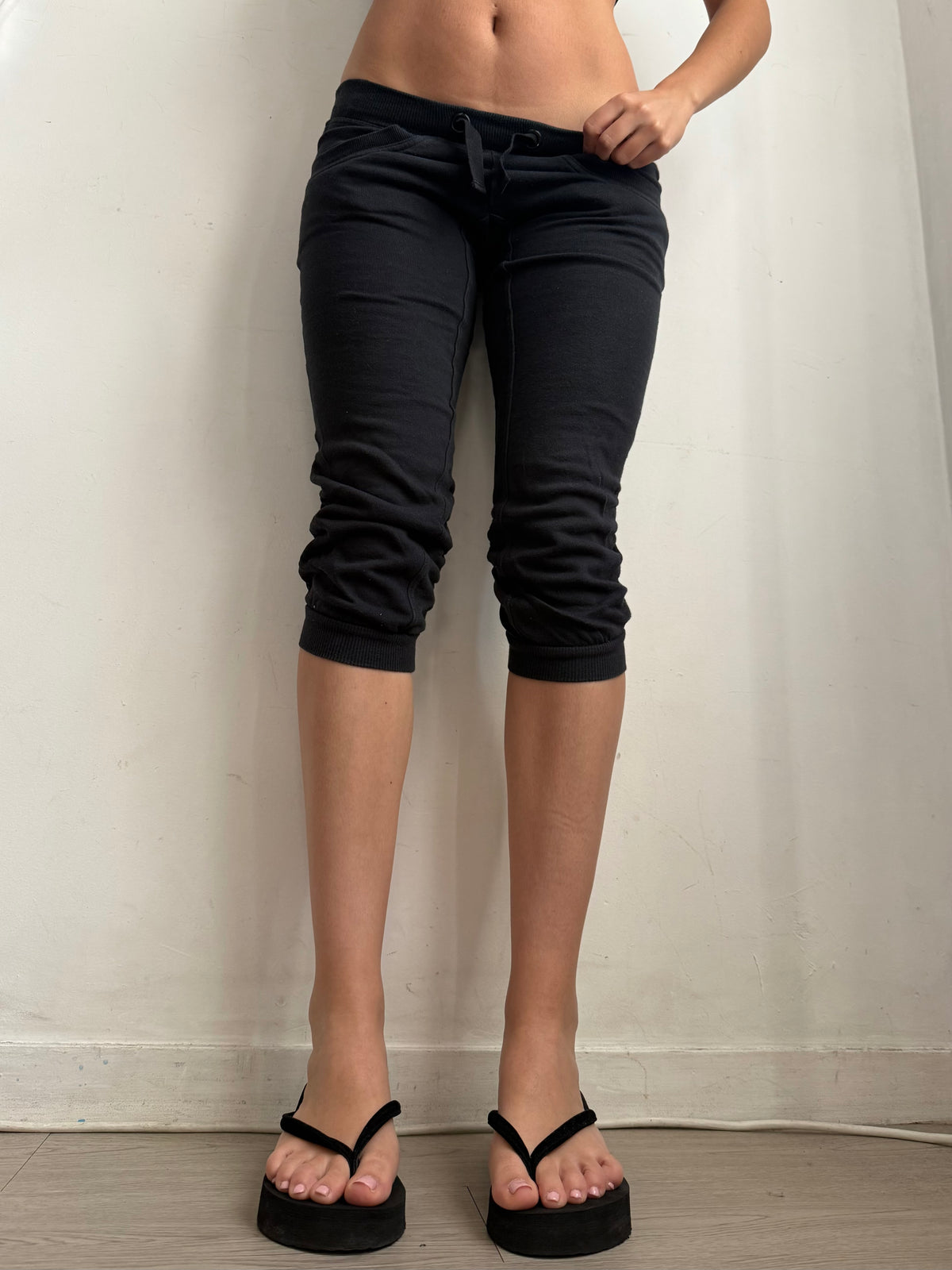 Black activewear capri pants (XS)