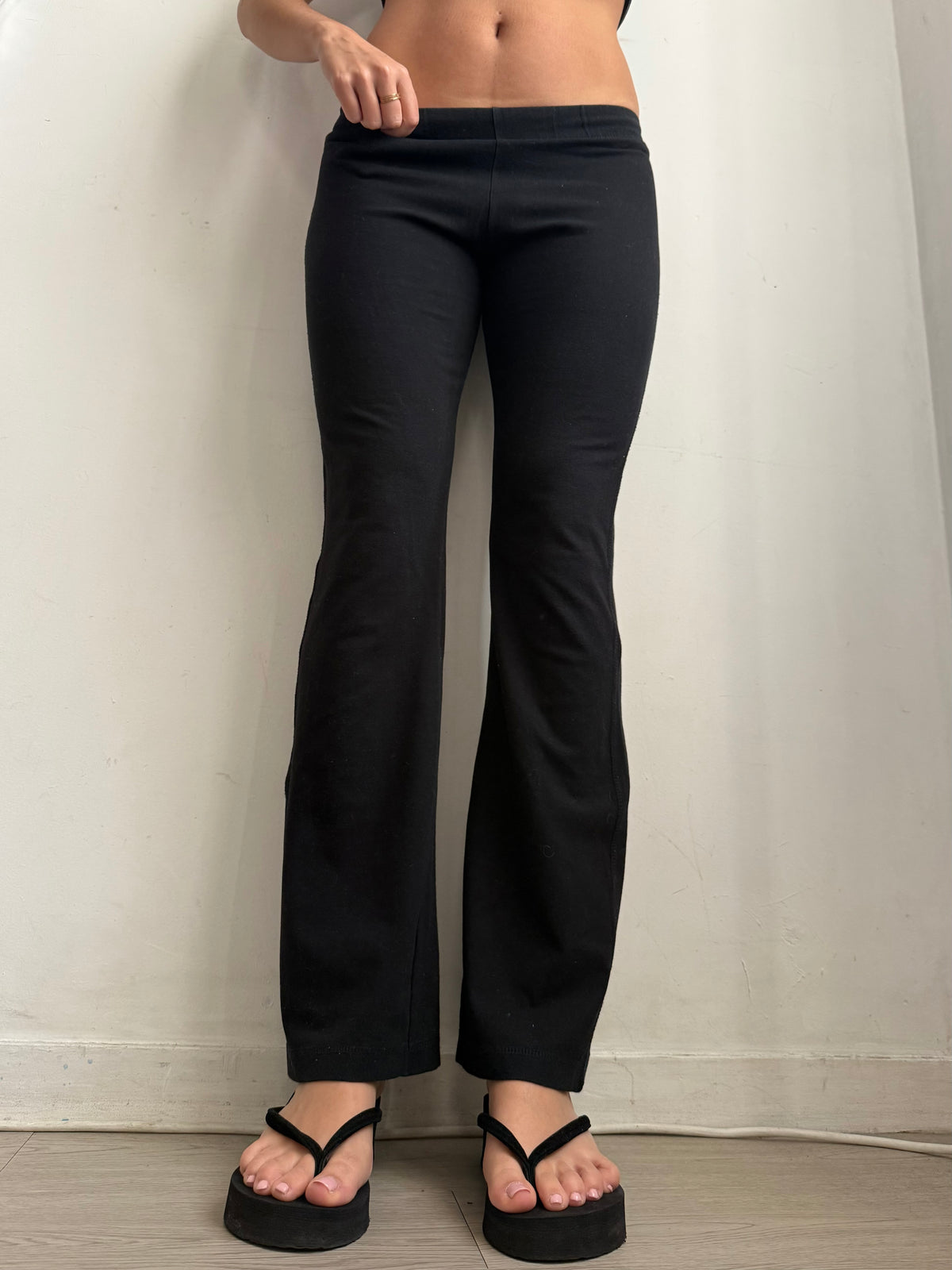 Pantalon droit taille basse en jean noir (XS)