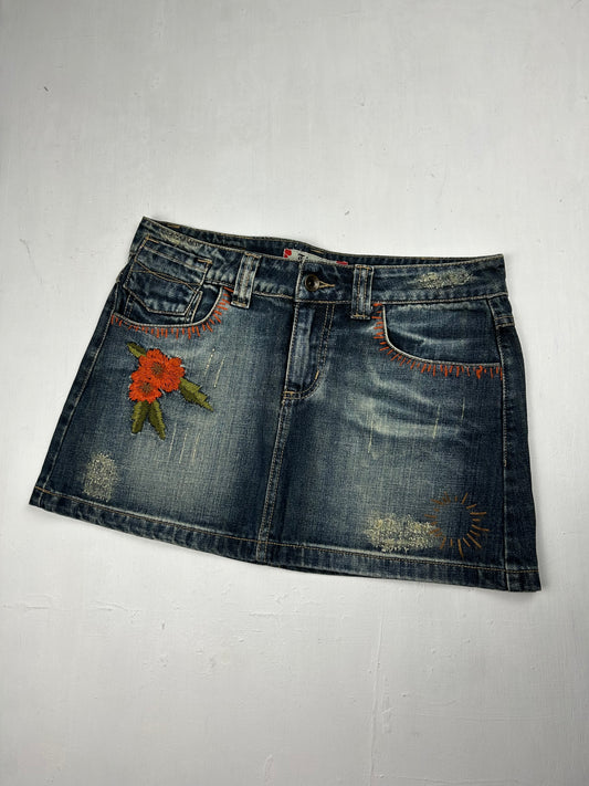 Blue denim embroidered mini skirt (M/L)