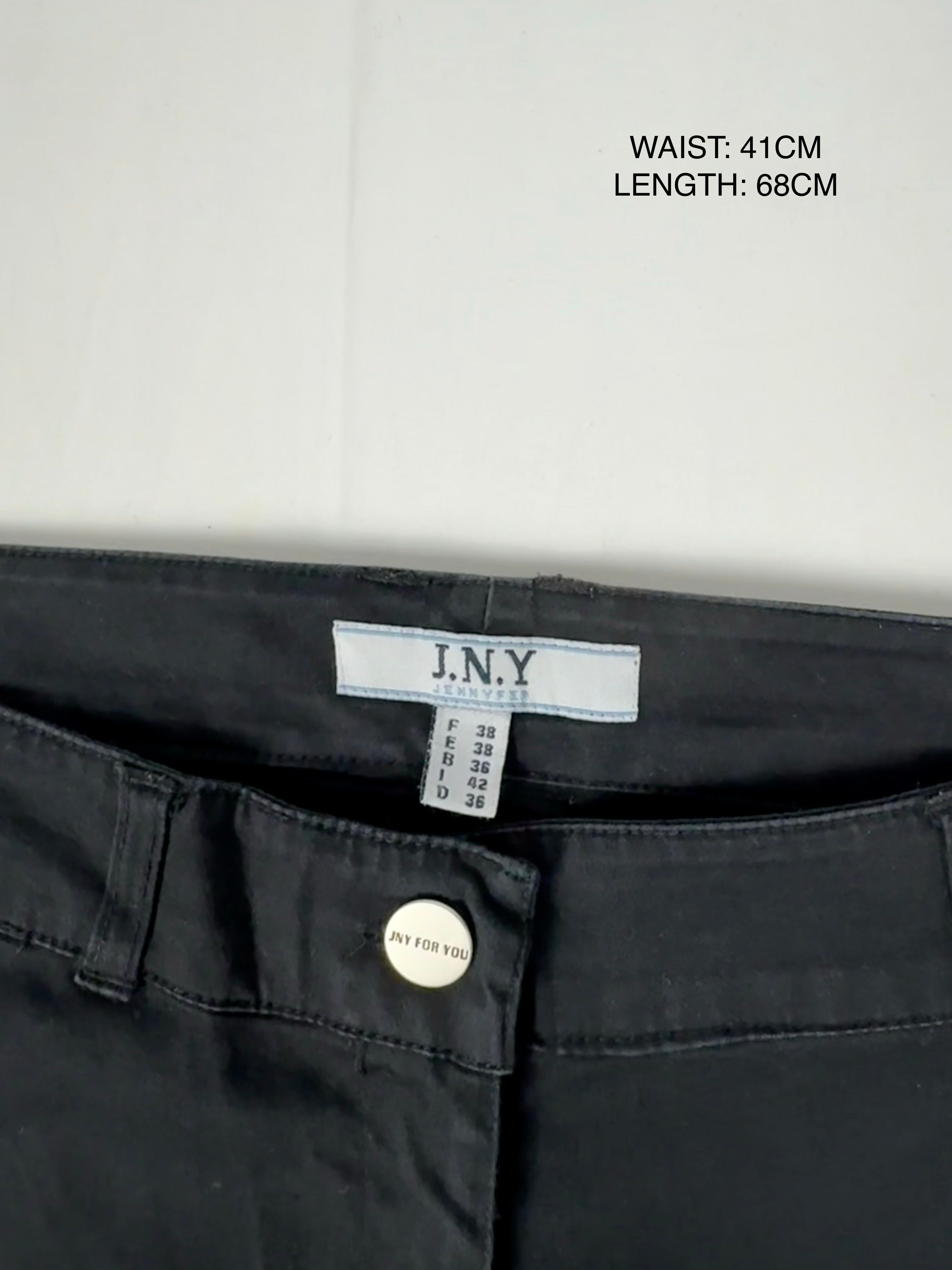 Black low rise capri pants (S/M)