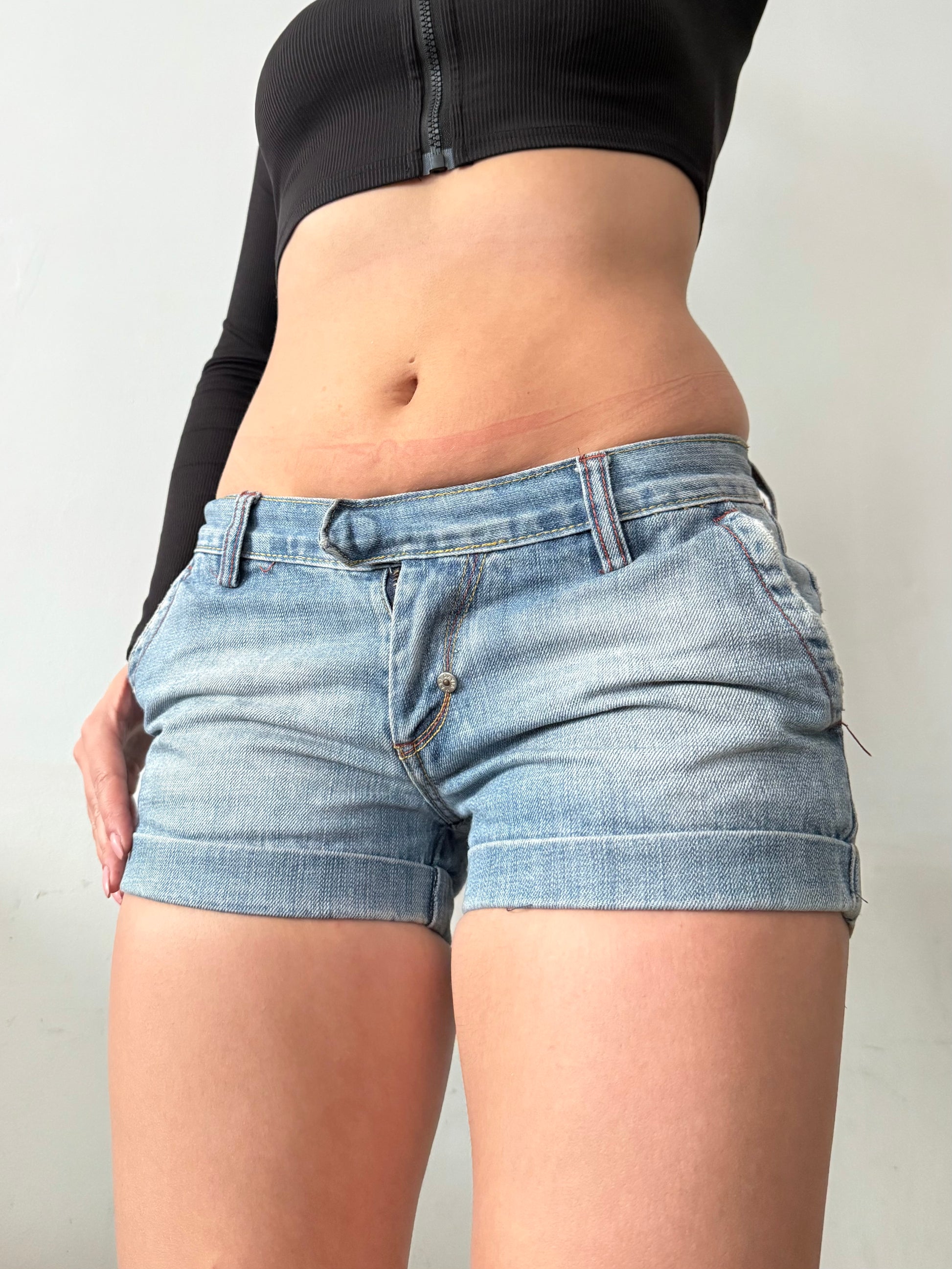 Blue denim low rise mini short (S)