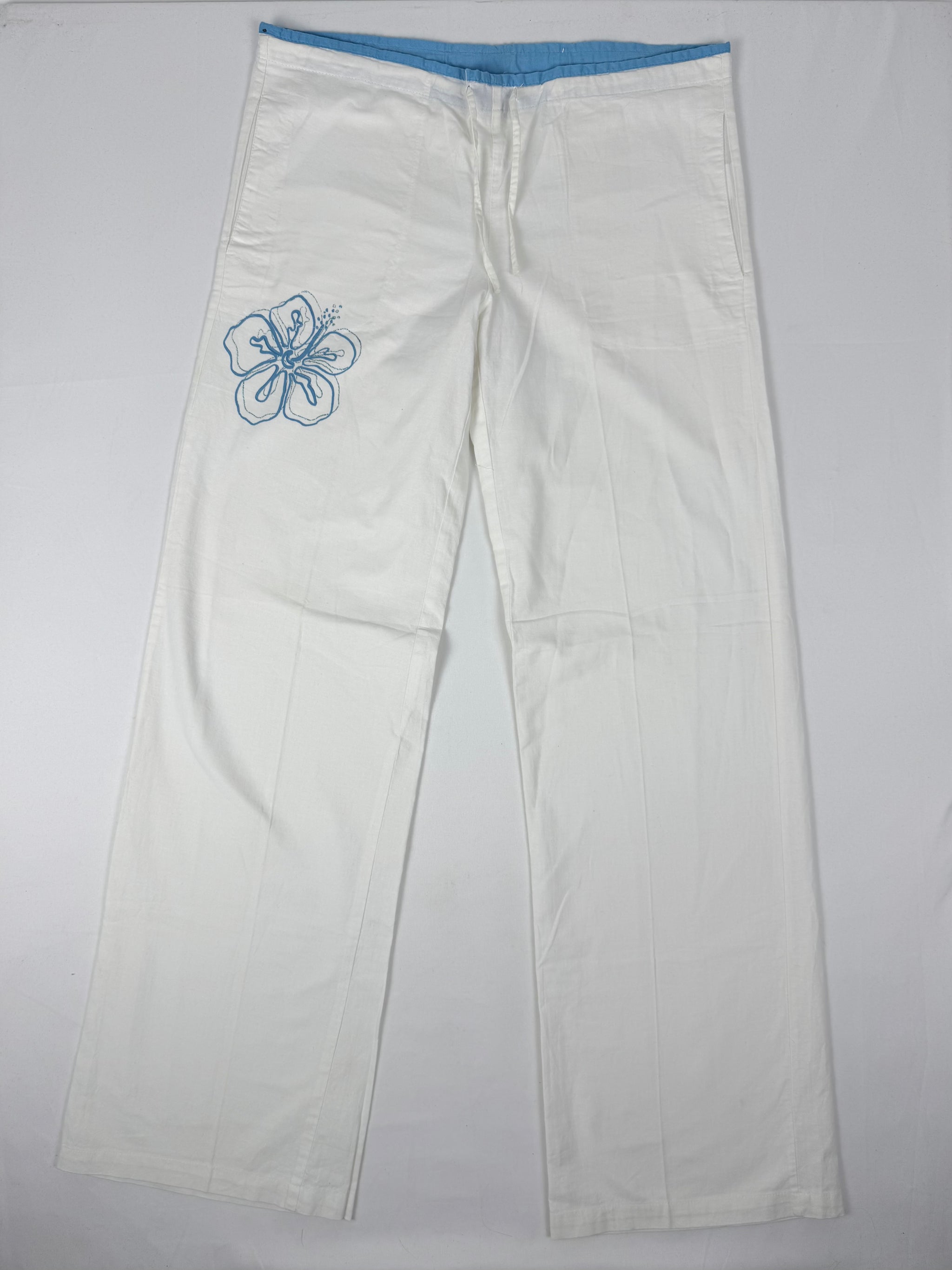 White low rise baggy pants (M/L)
