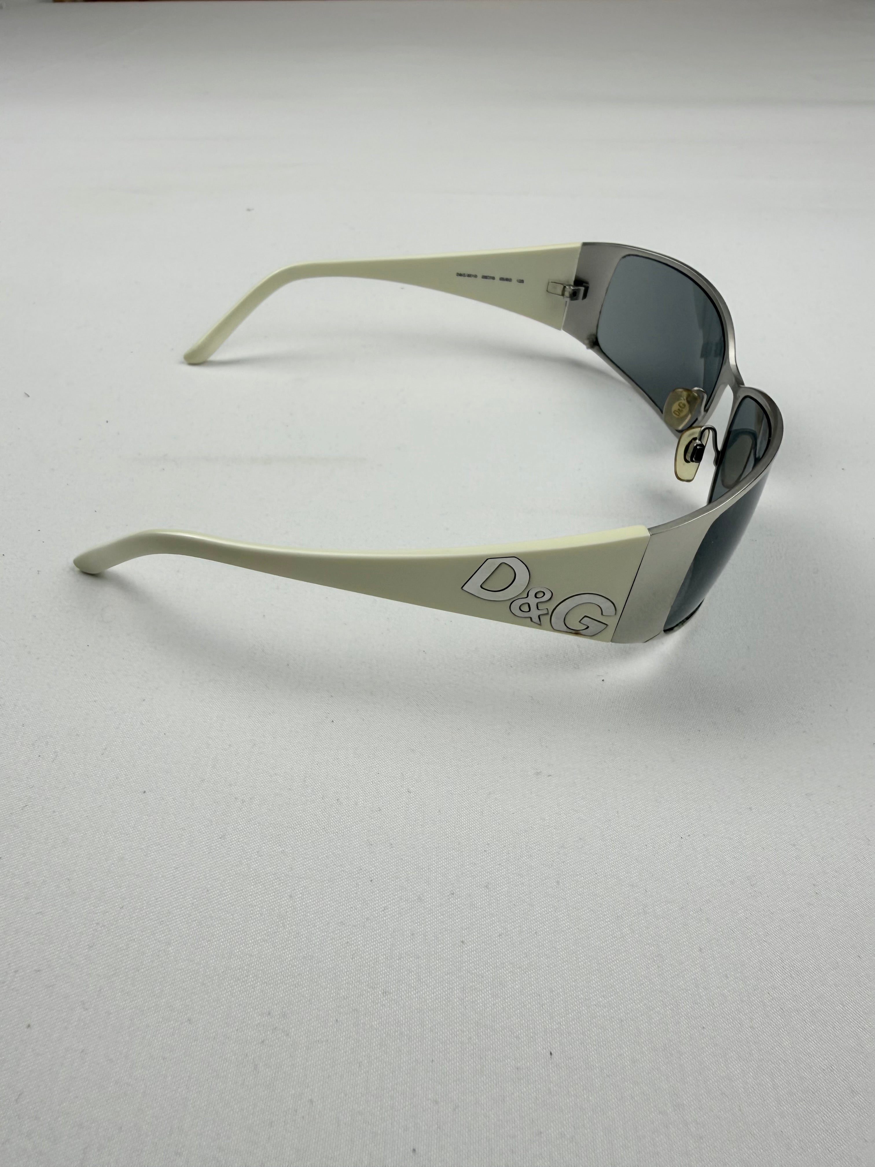 White & silver logo sunglasses
