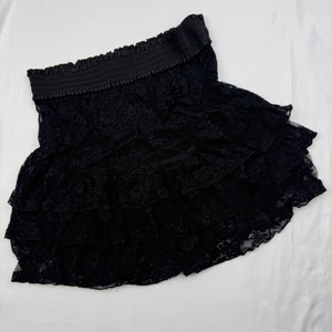 Black lace pleated low rise mini skirt (S)