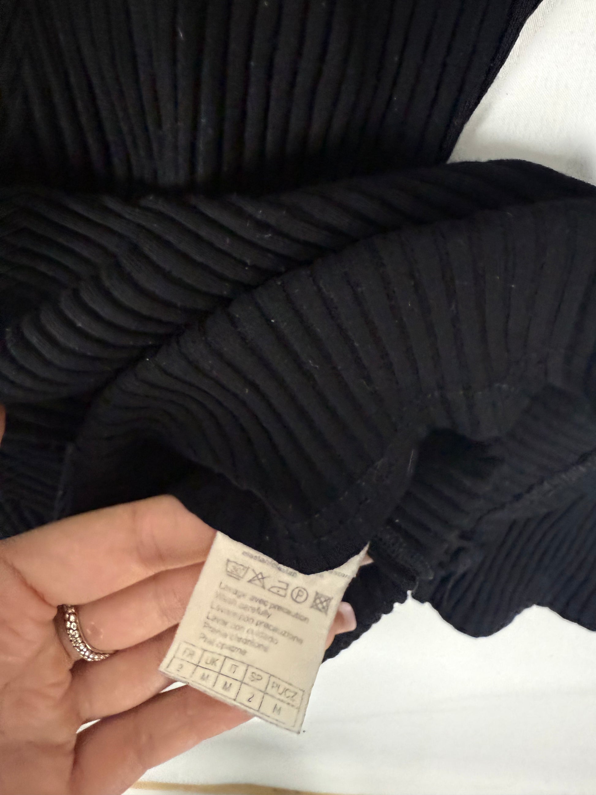 Black ribbed polo neck cotton long sleeves top (S/M)