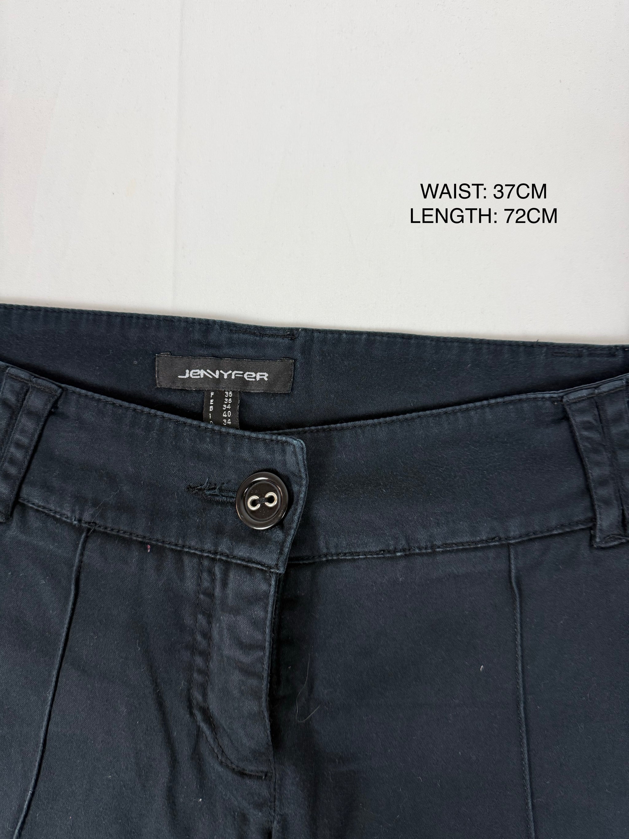 Black low rise capri pants (S)