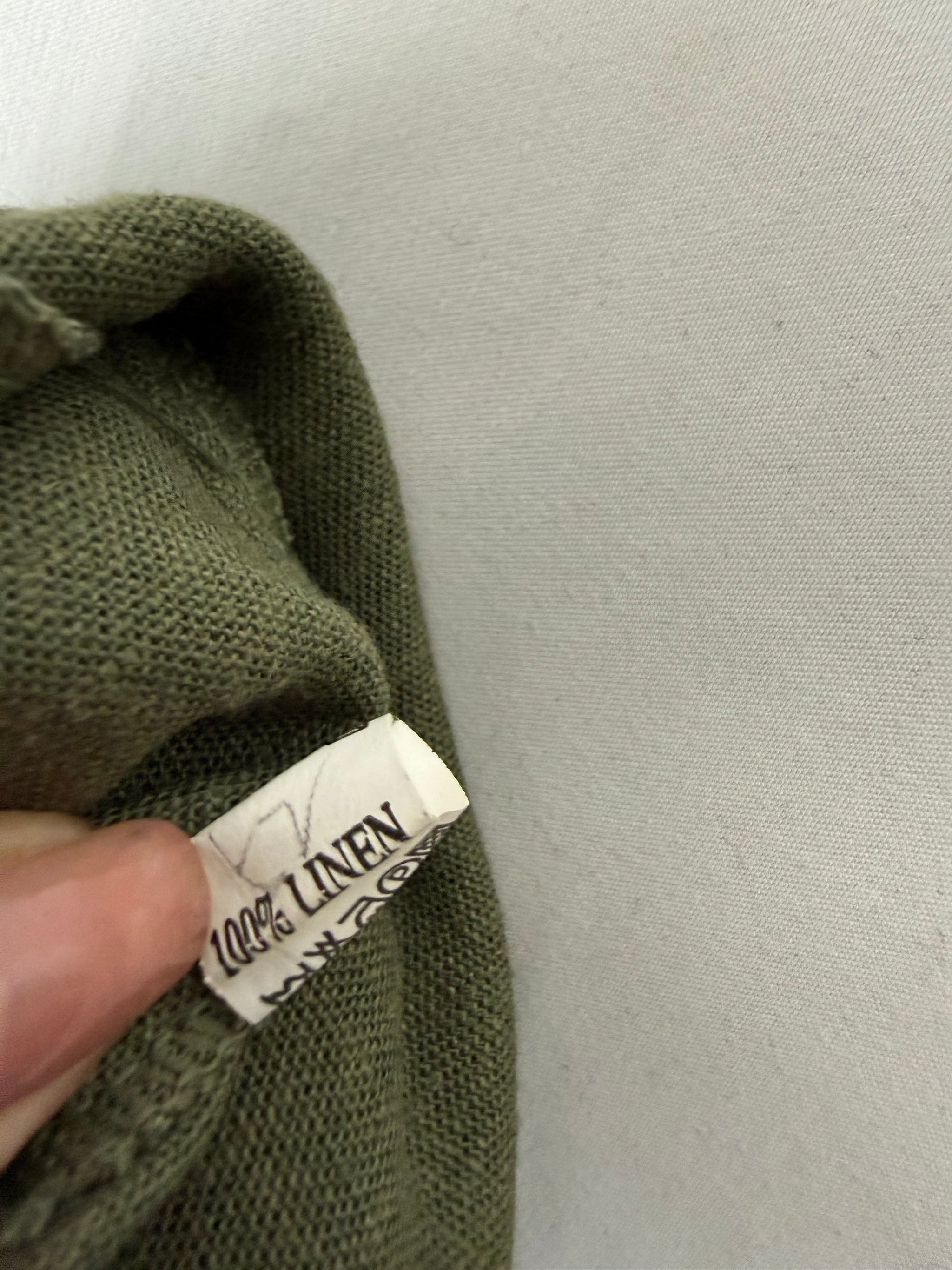 Khaki 100% linen low rise capri pants (XL)