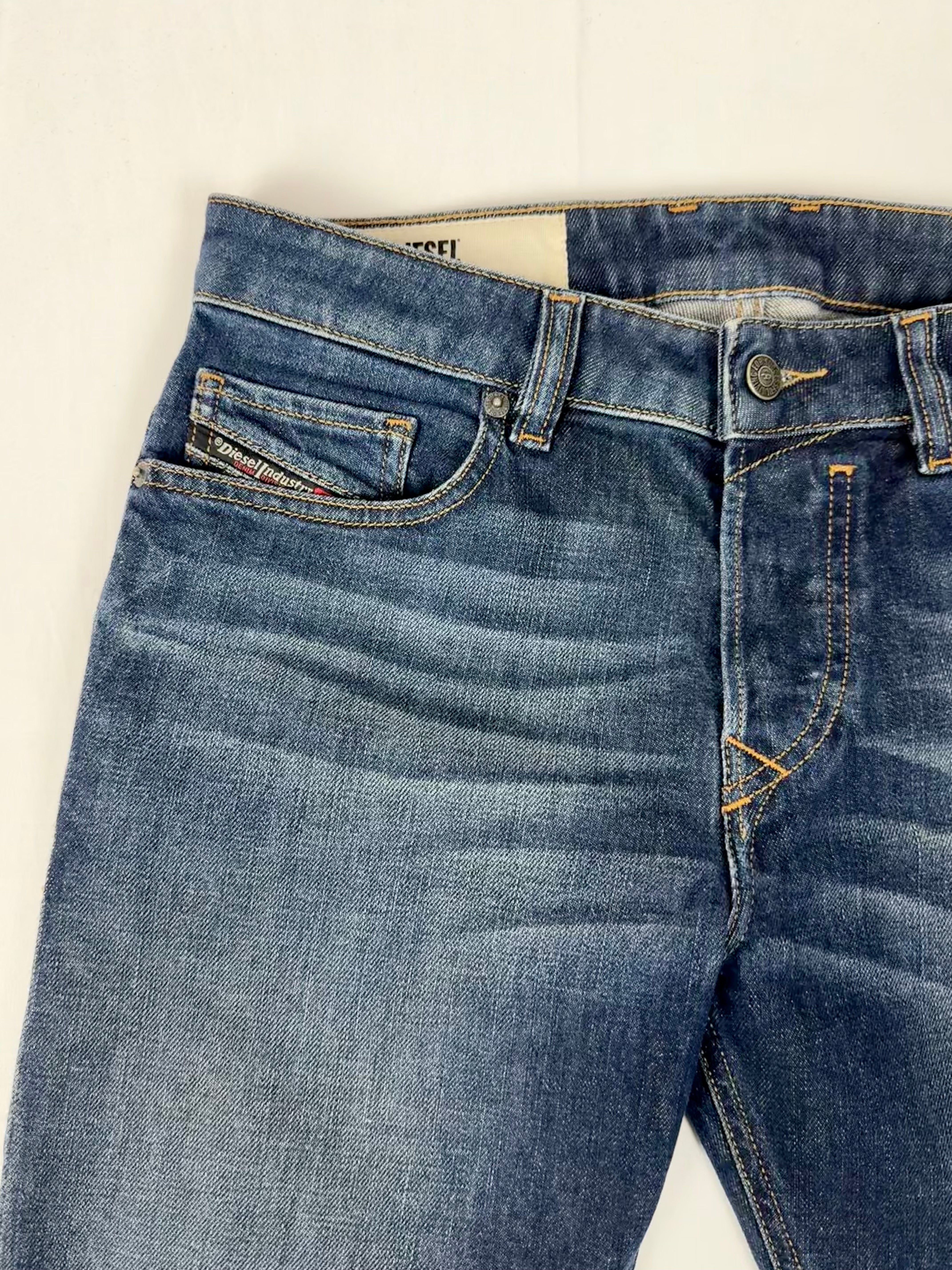 Navy denim low rise capri pants (M)