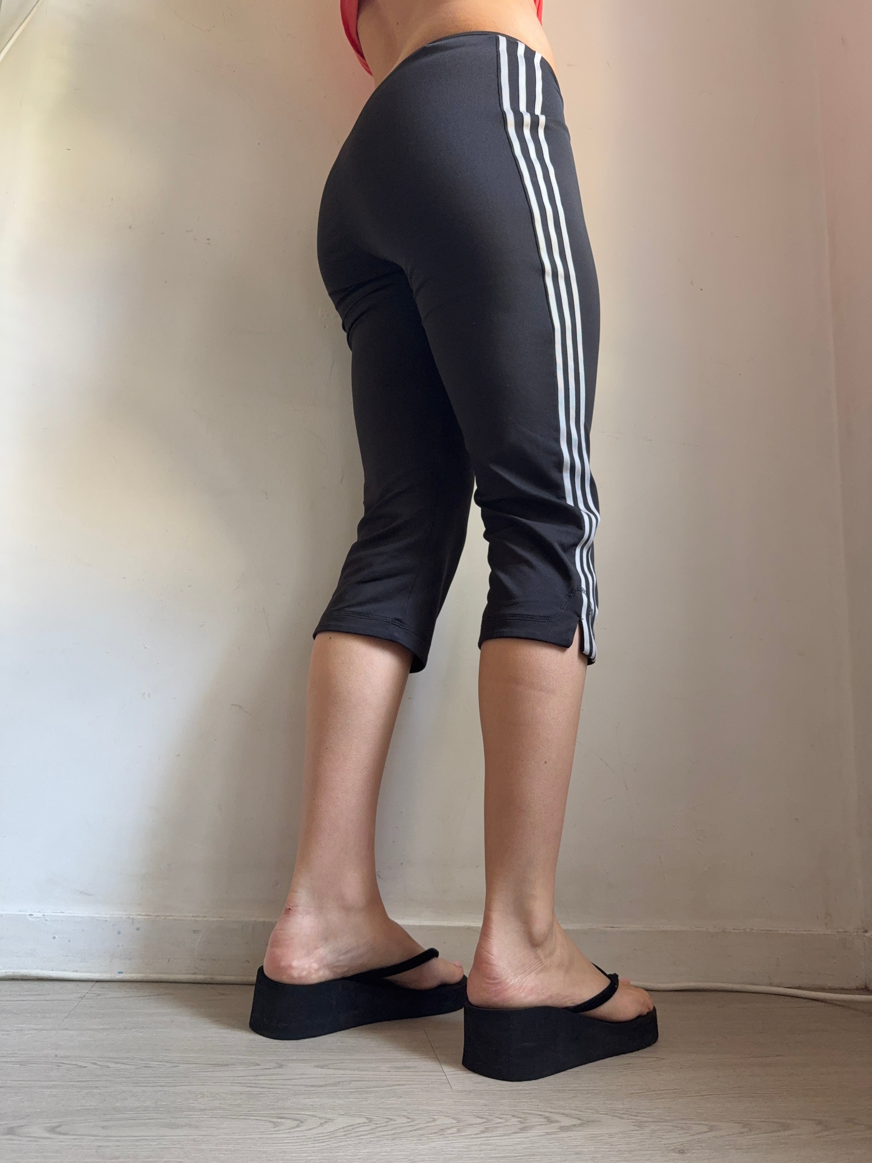Black activewear capri pants (S)