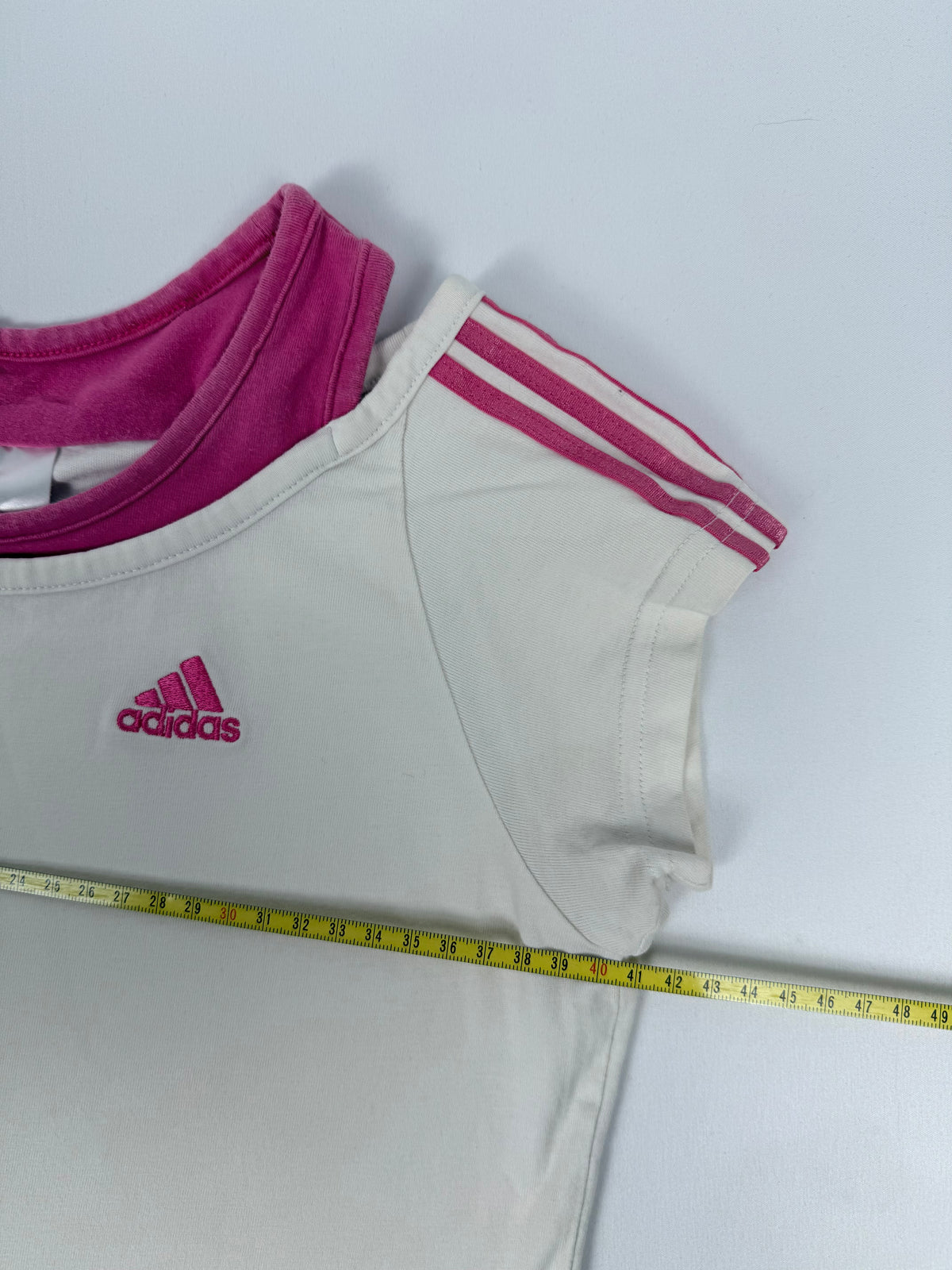 White & pink activewear tee (M)