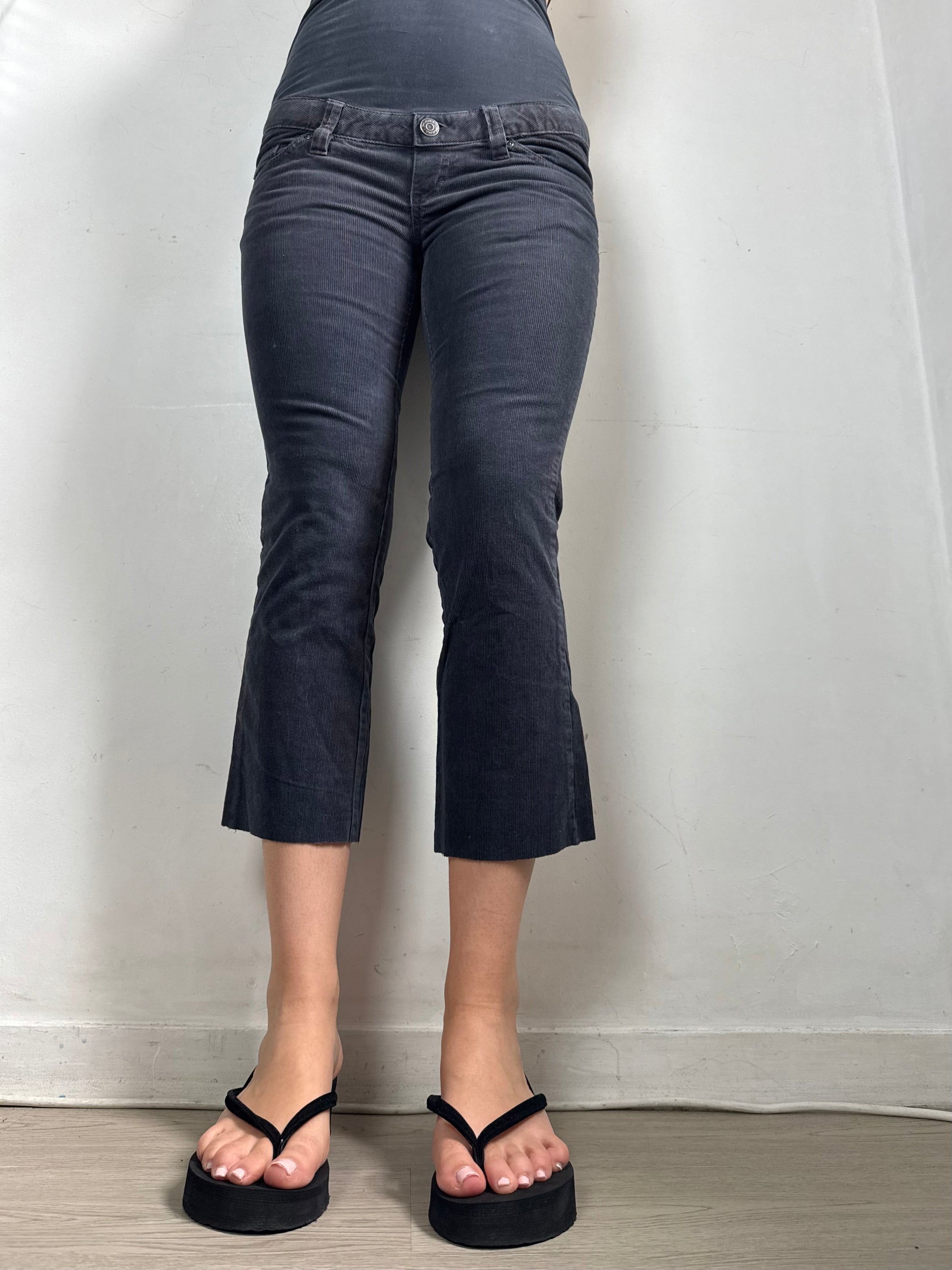 Navy velvet denim low rise capri pants (S)
