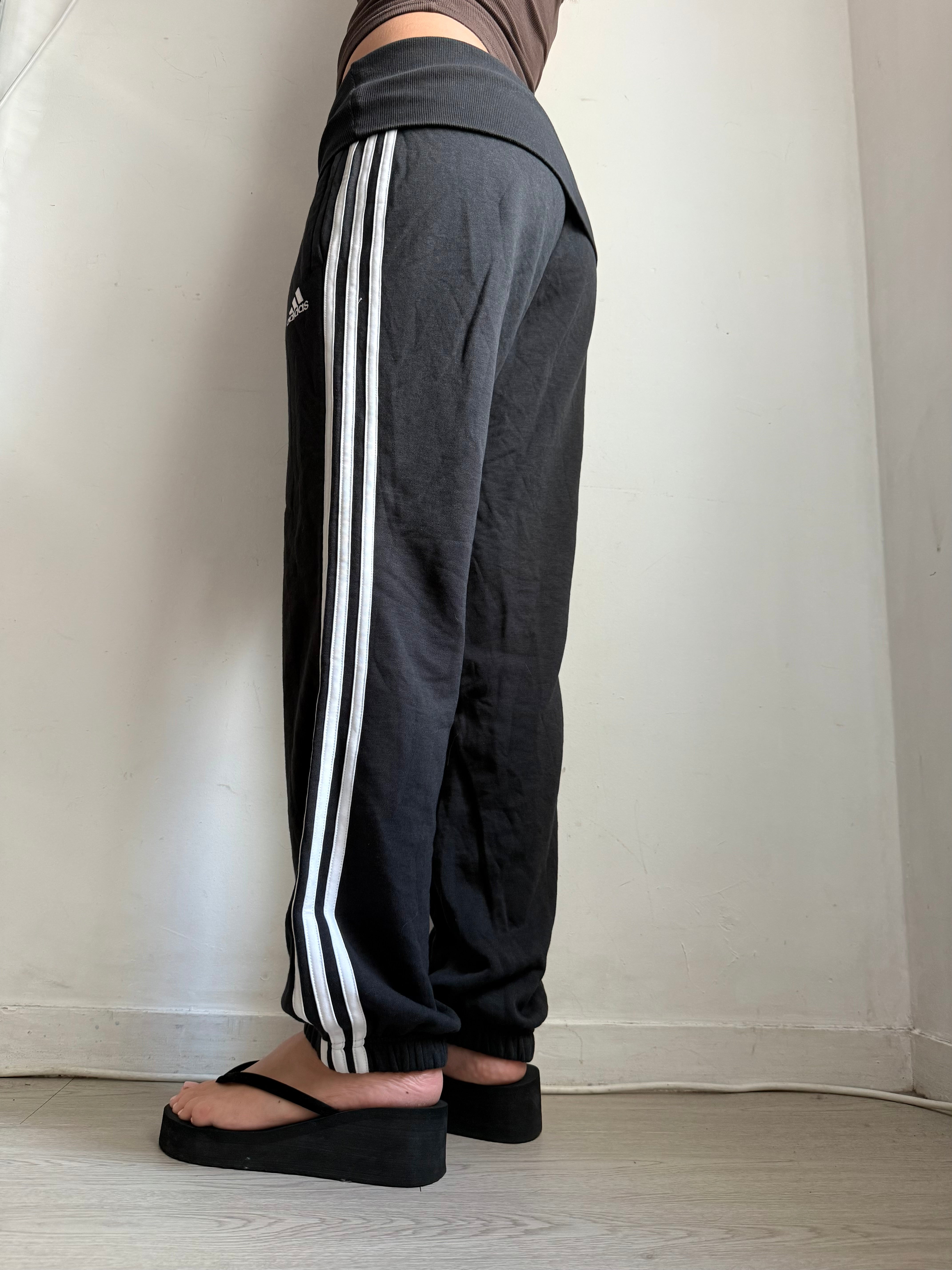 Pantalon droit taille basse en jean noir (XS)
