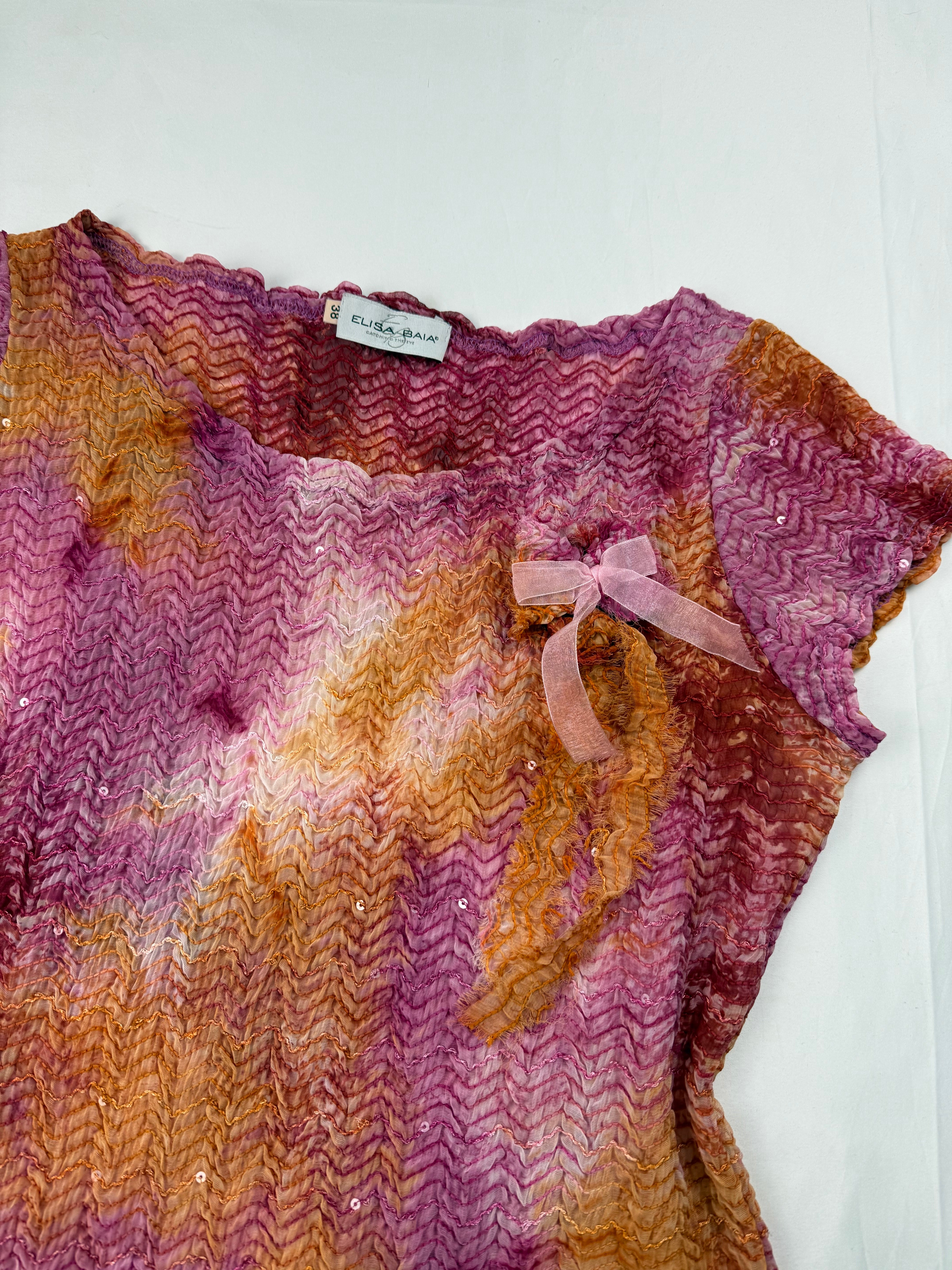 Pink ruched graphic stretchy tee (M/L)