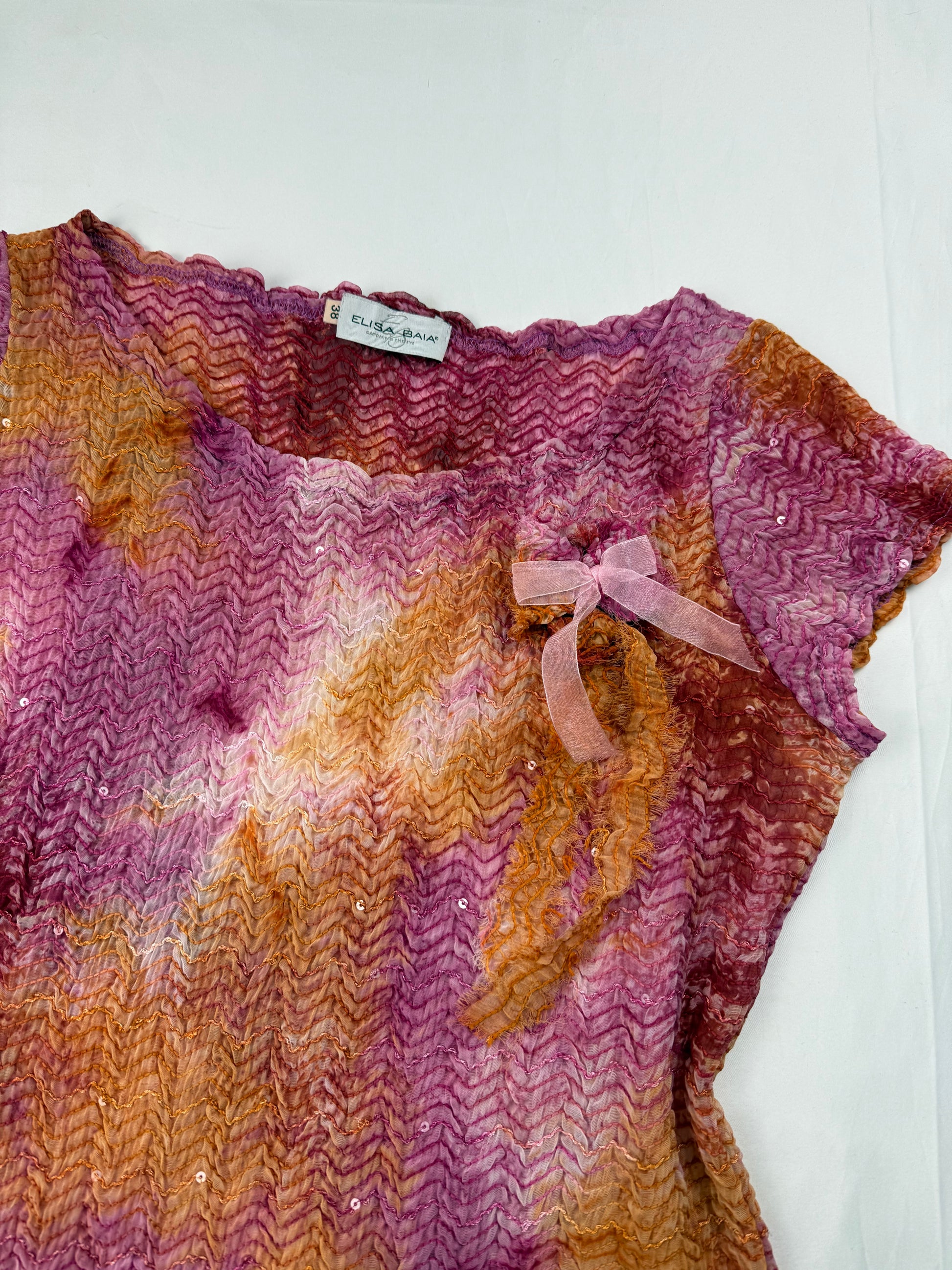 Pink ruched graphic stretchy tee (M/L)