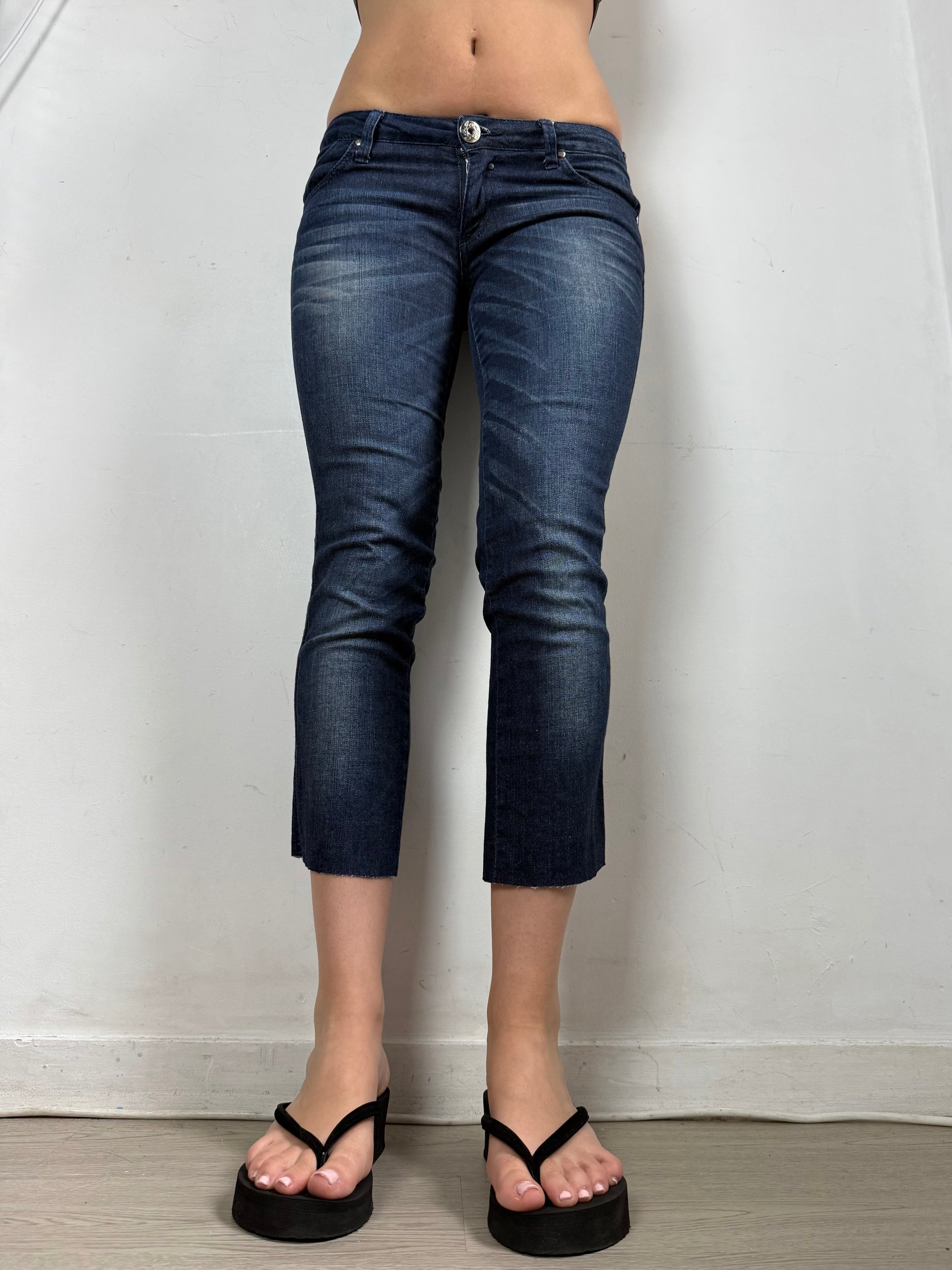 Navy denim low rise capri pants (S/M)