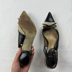 Beige real leather pointed toes kitten heels (37.5)
