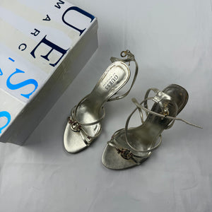 Gold butterfly charms heels (36)
