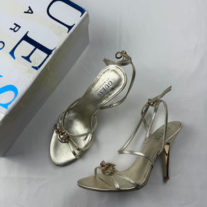 Gold butterfly charms heels (36)