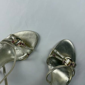 Gold butterfly charms heels (36)