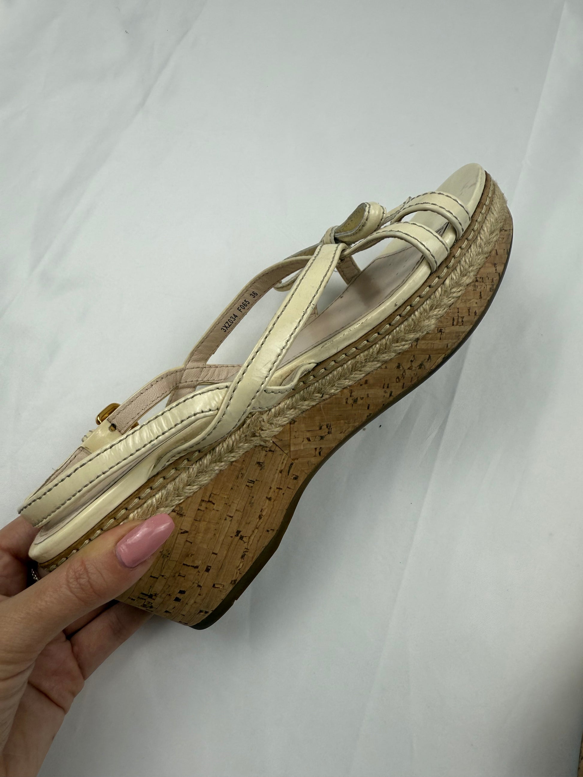 Beige real leather wedge heels (36)