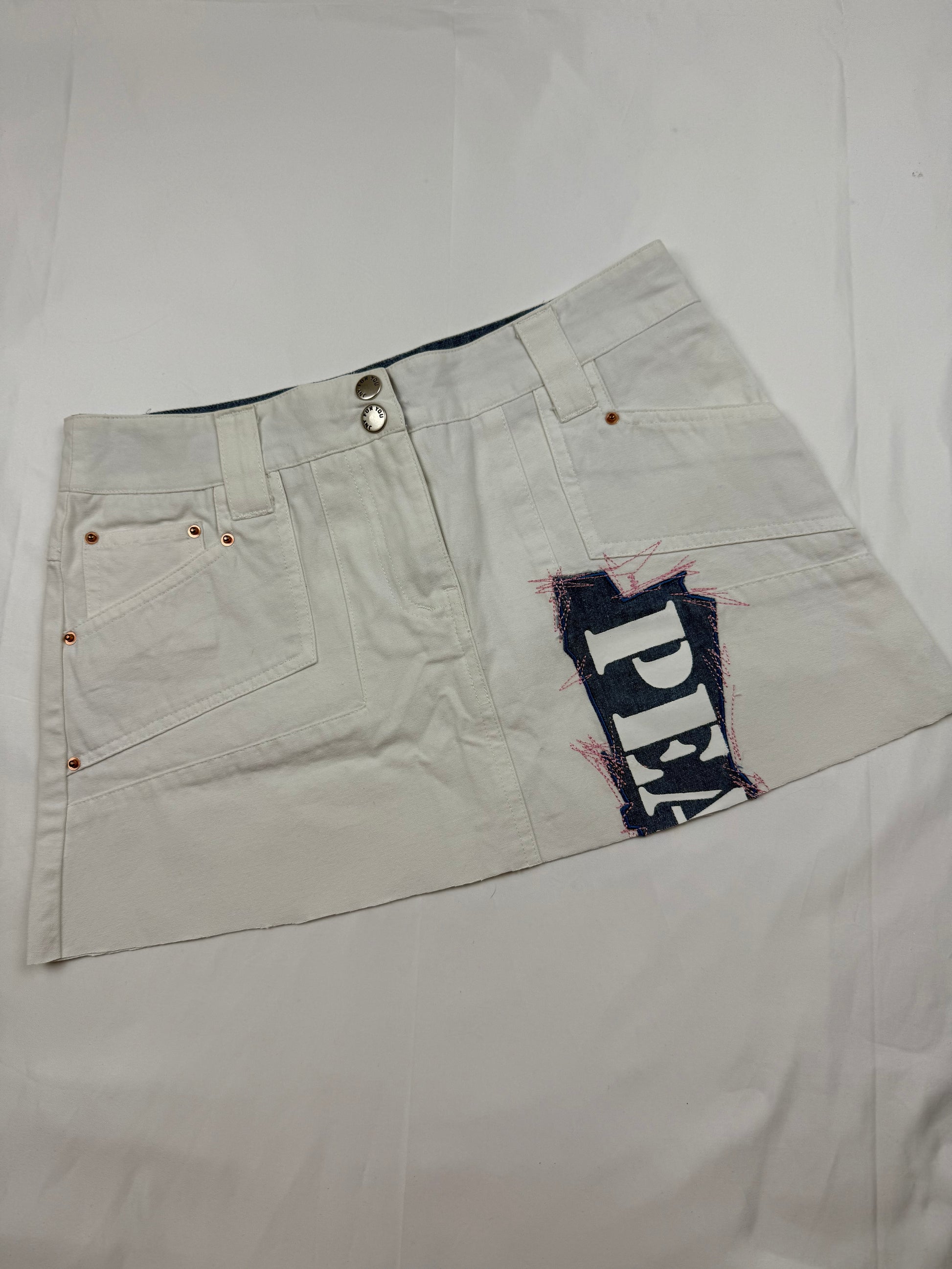 White denim low rise mini skirt (XS)