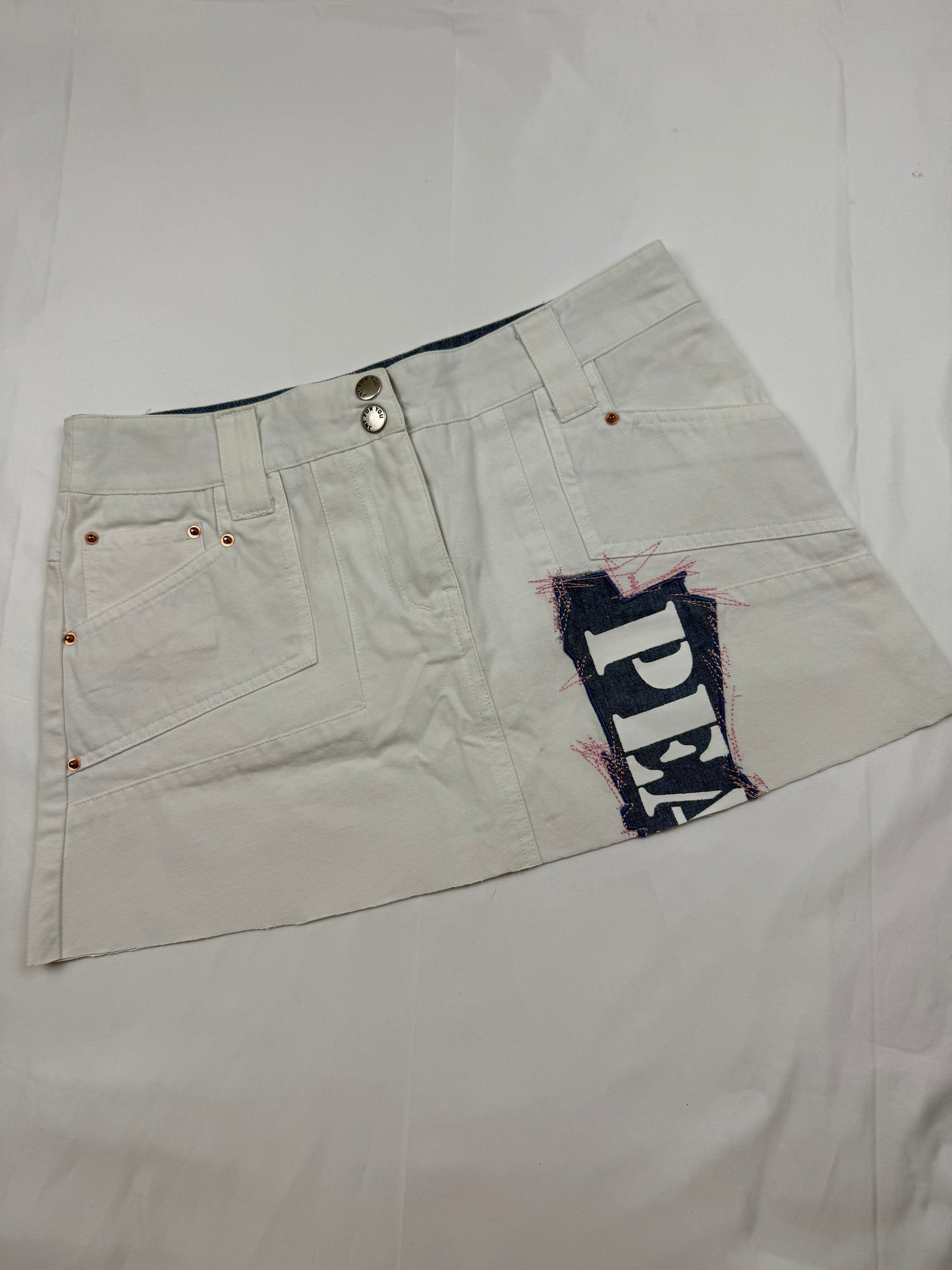 White denim low rise mini skirt (XS)