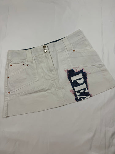 White denim low rise mini skirt (XS)