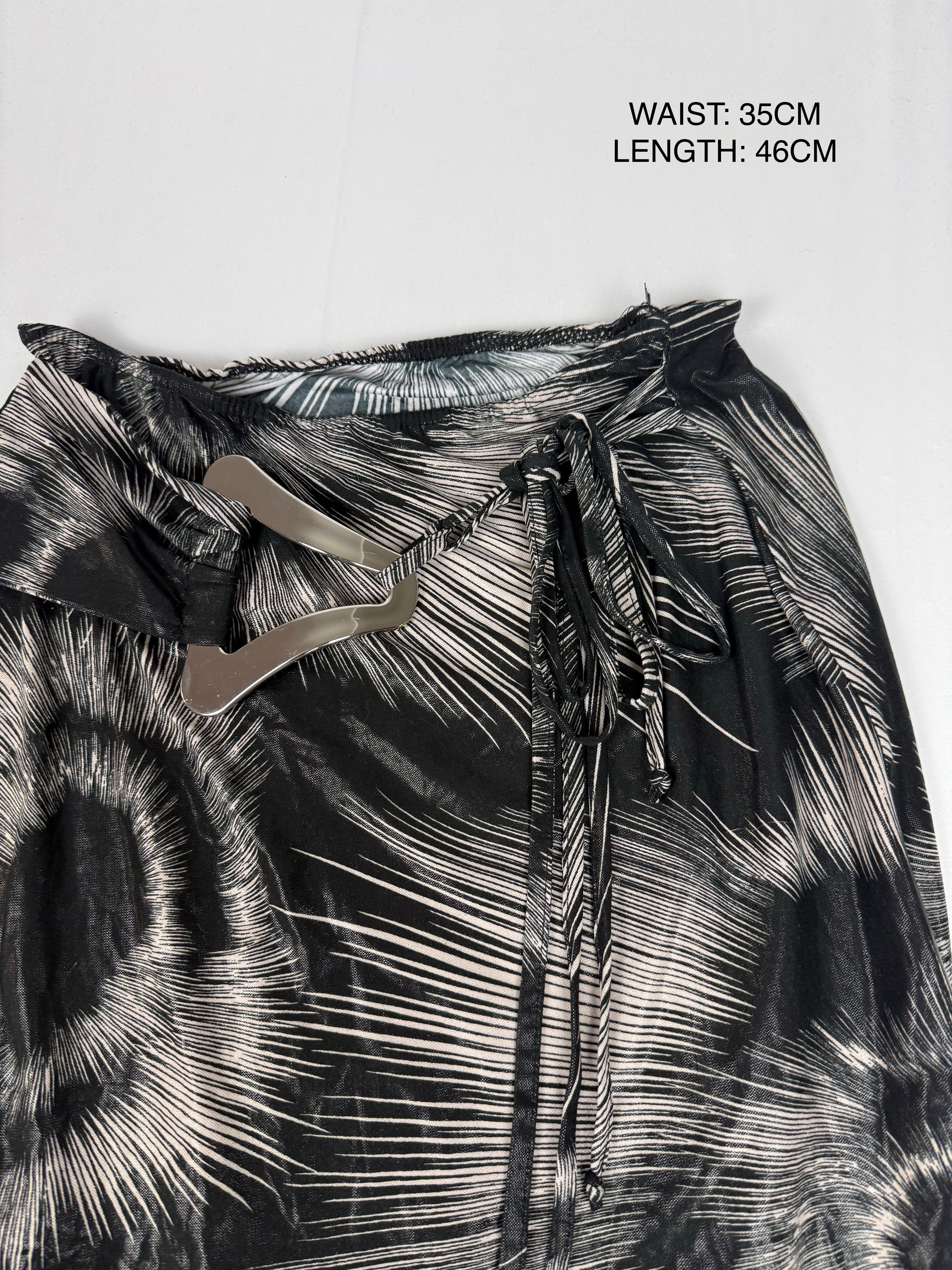 Black graphic asymmetric low rise skirt (S/M)