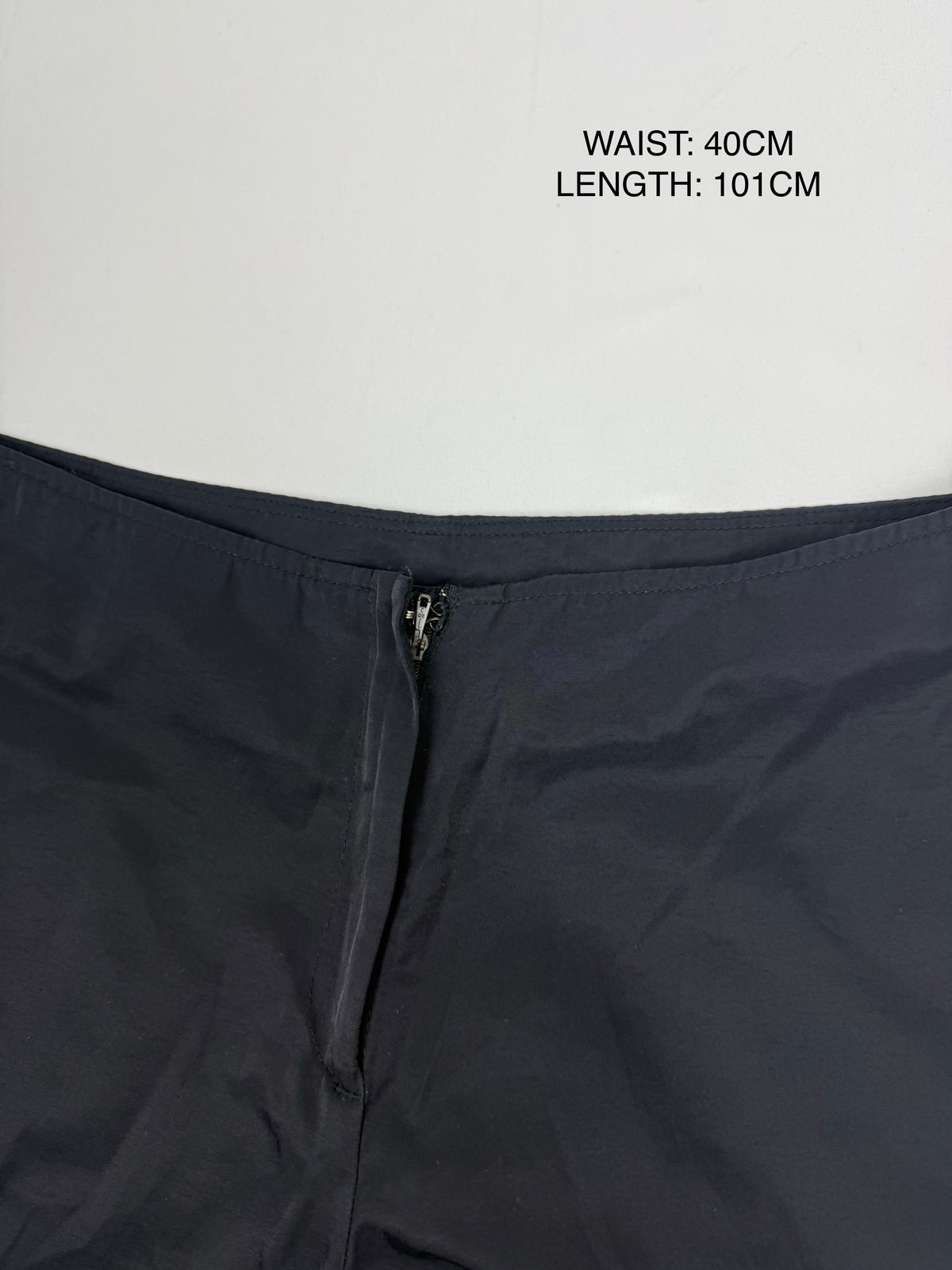 Pantalon droit taille basse en jean noir (XS)