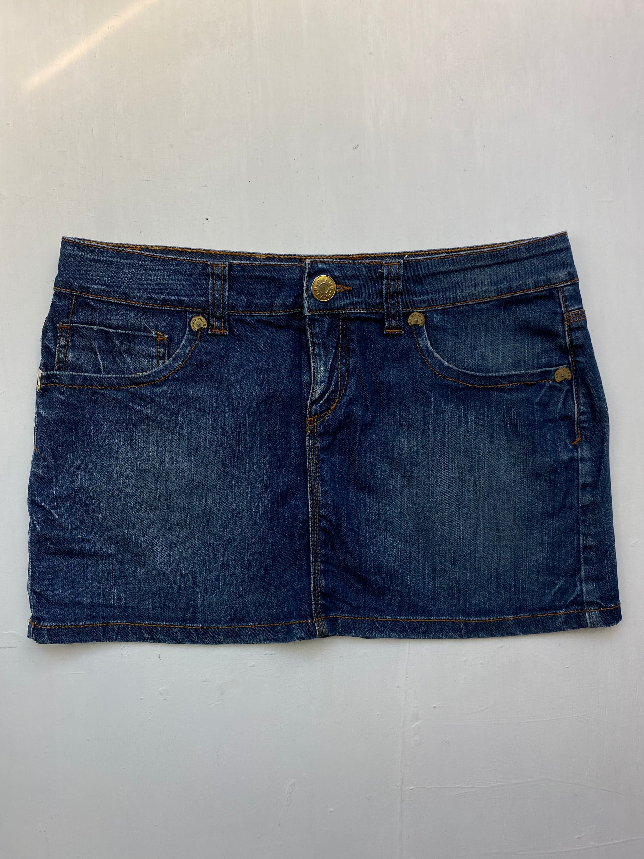 Blue denim low rise mini skirt (L)