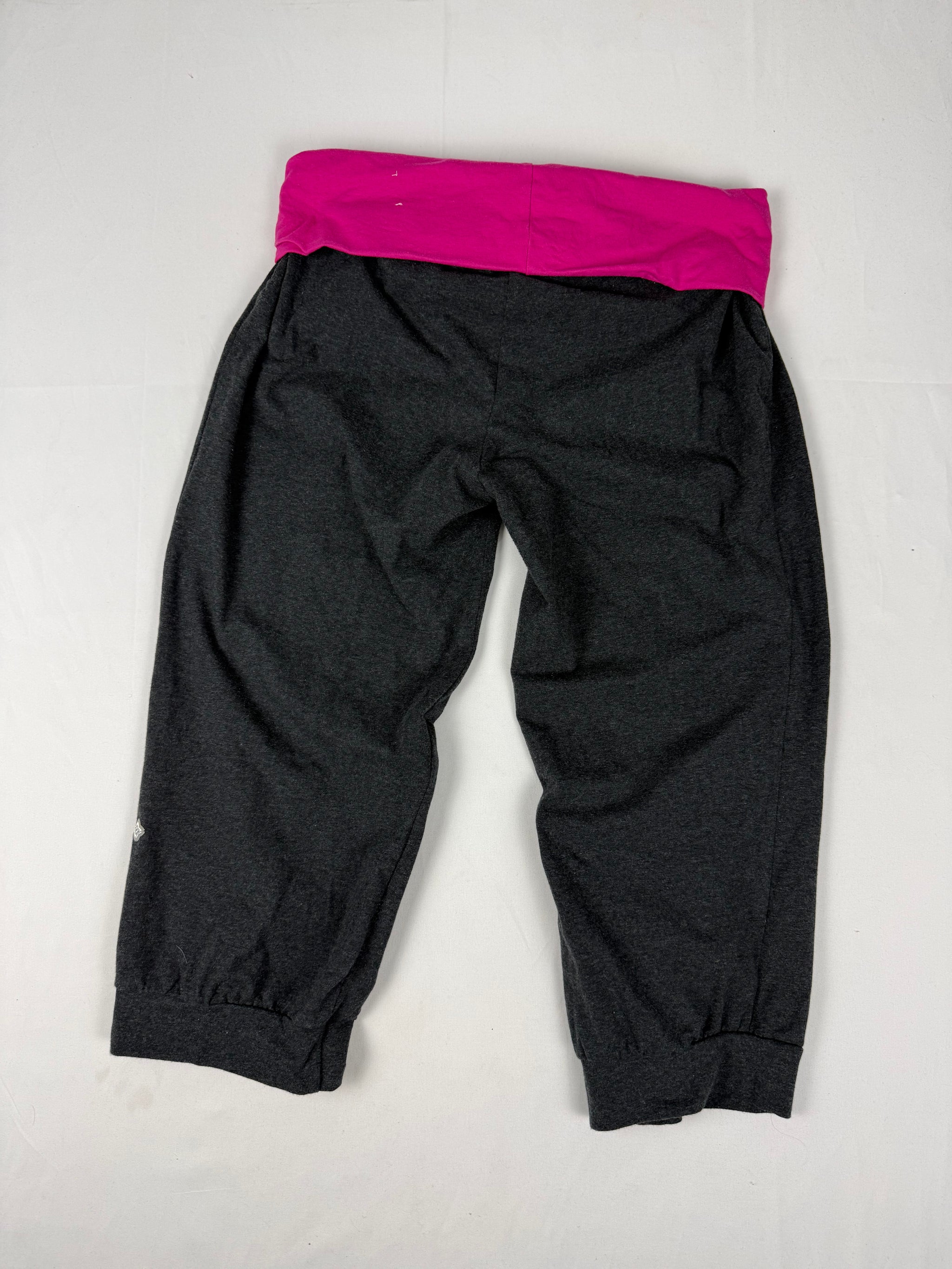 Grey & pink low waist capri joggers pants (L)