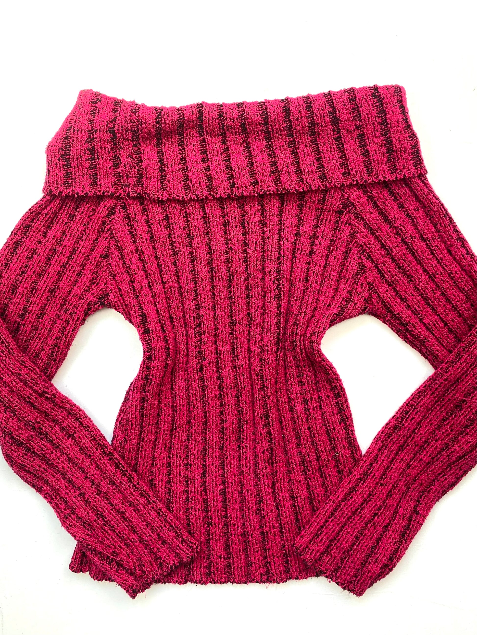 Red turtleneck jumper (S)
