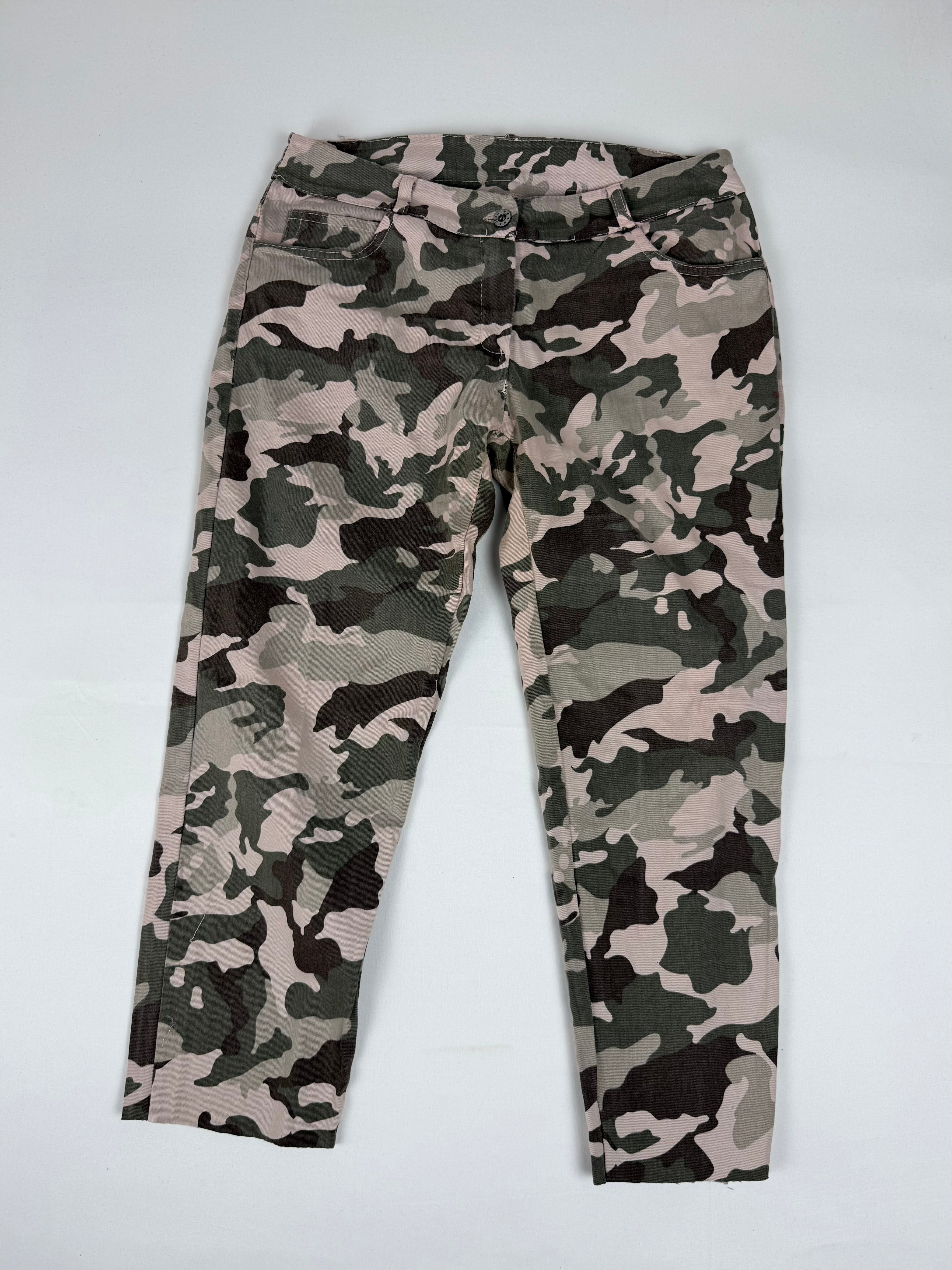 Khaki camo print cami pants (M)