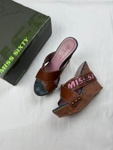 Pink wood logo mules heels (36)
