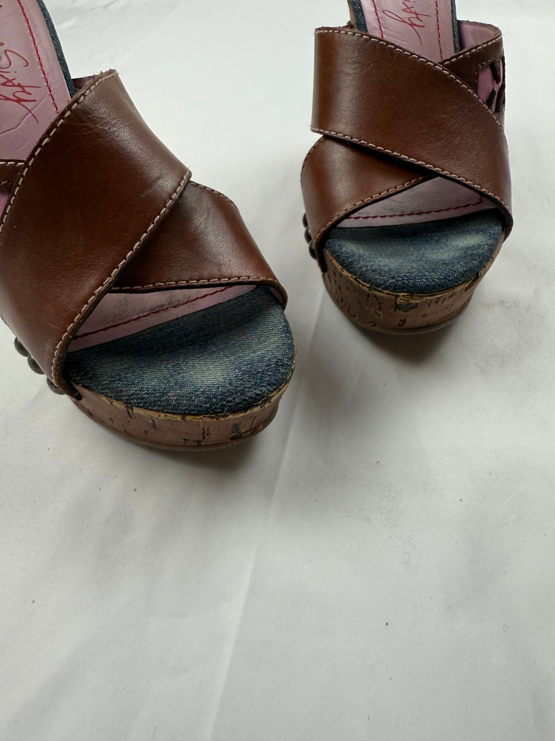 Pink wood logo mules heels (36)