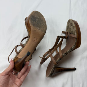 Brown monogram leather heels (37.5)