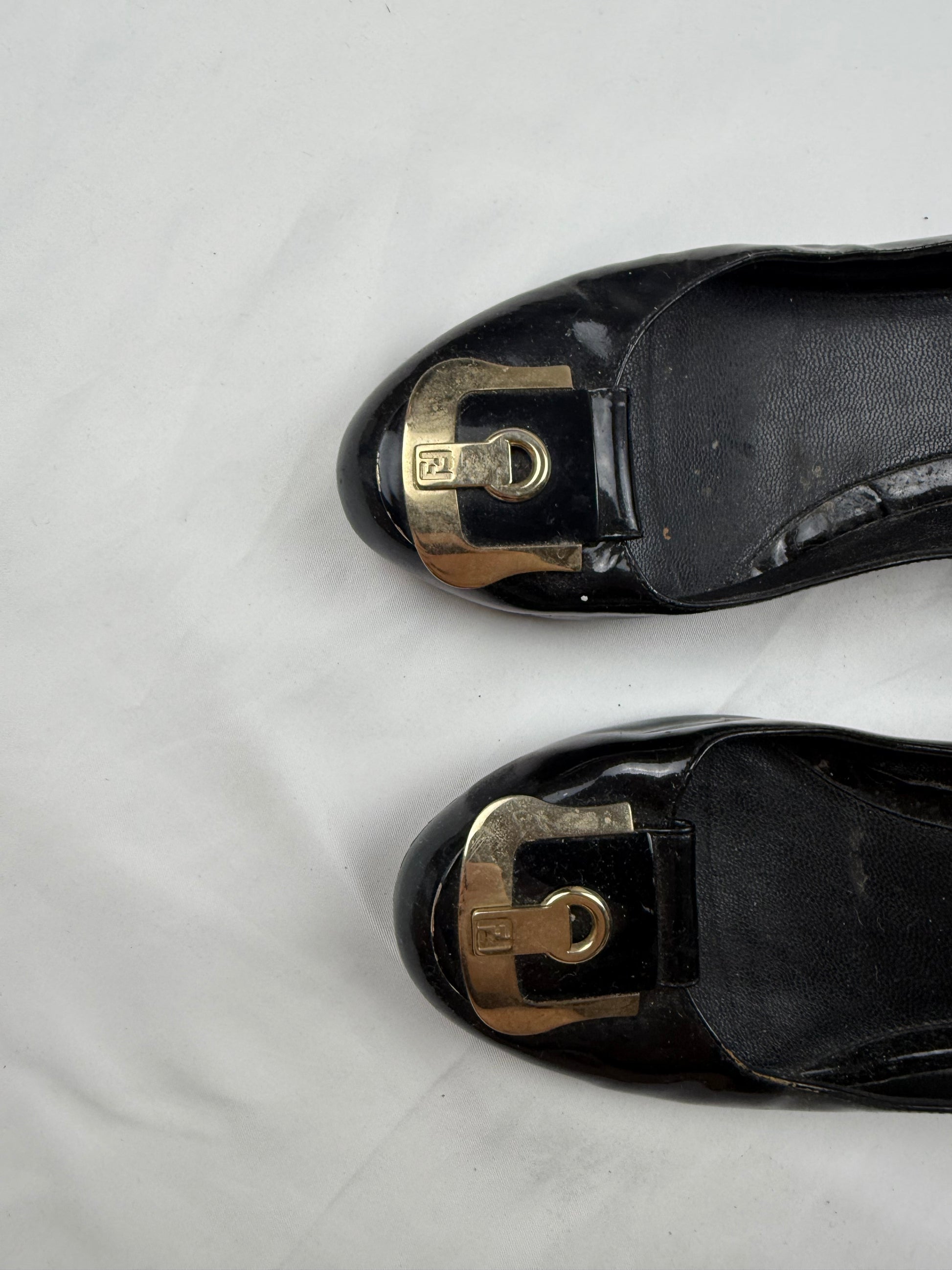 Black FF logo buckle wedge ballet flat heels (37.5)