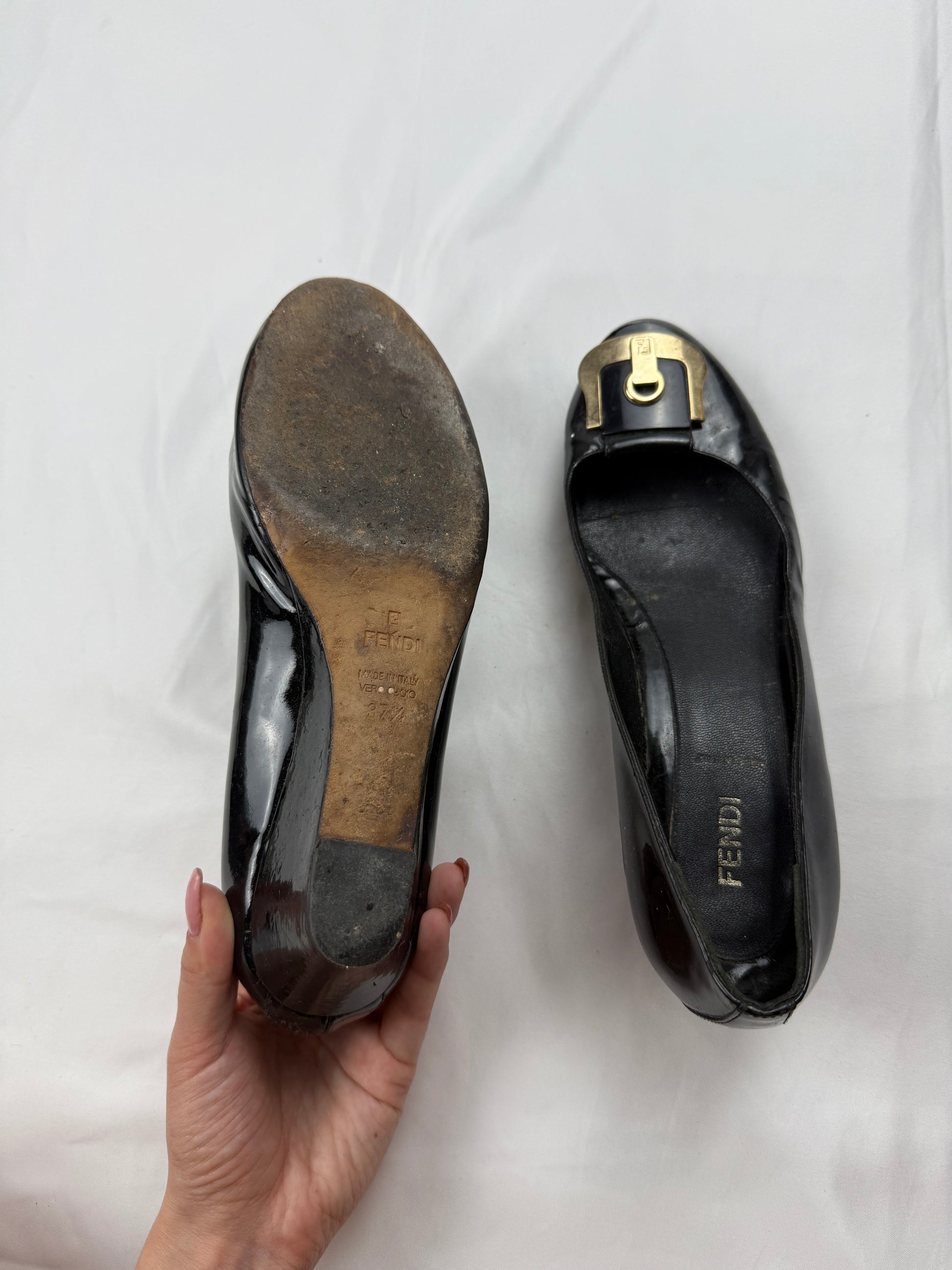 Black FF logo buckle wedge ballet flat heels (37.5)